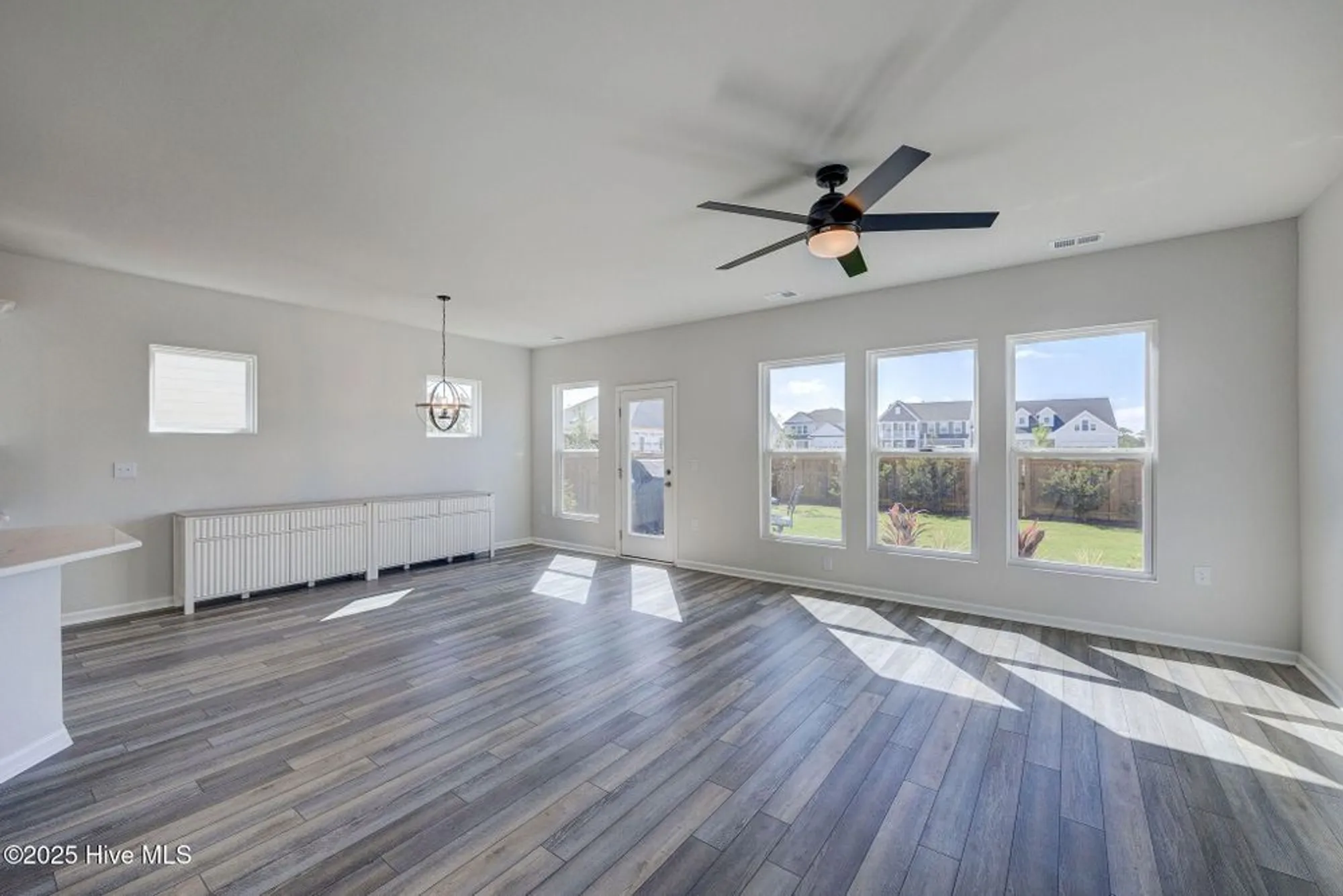 Property Slideshow image 13 of 39 | 1369 trisail ter, Wilmington, NC, 28412