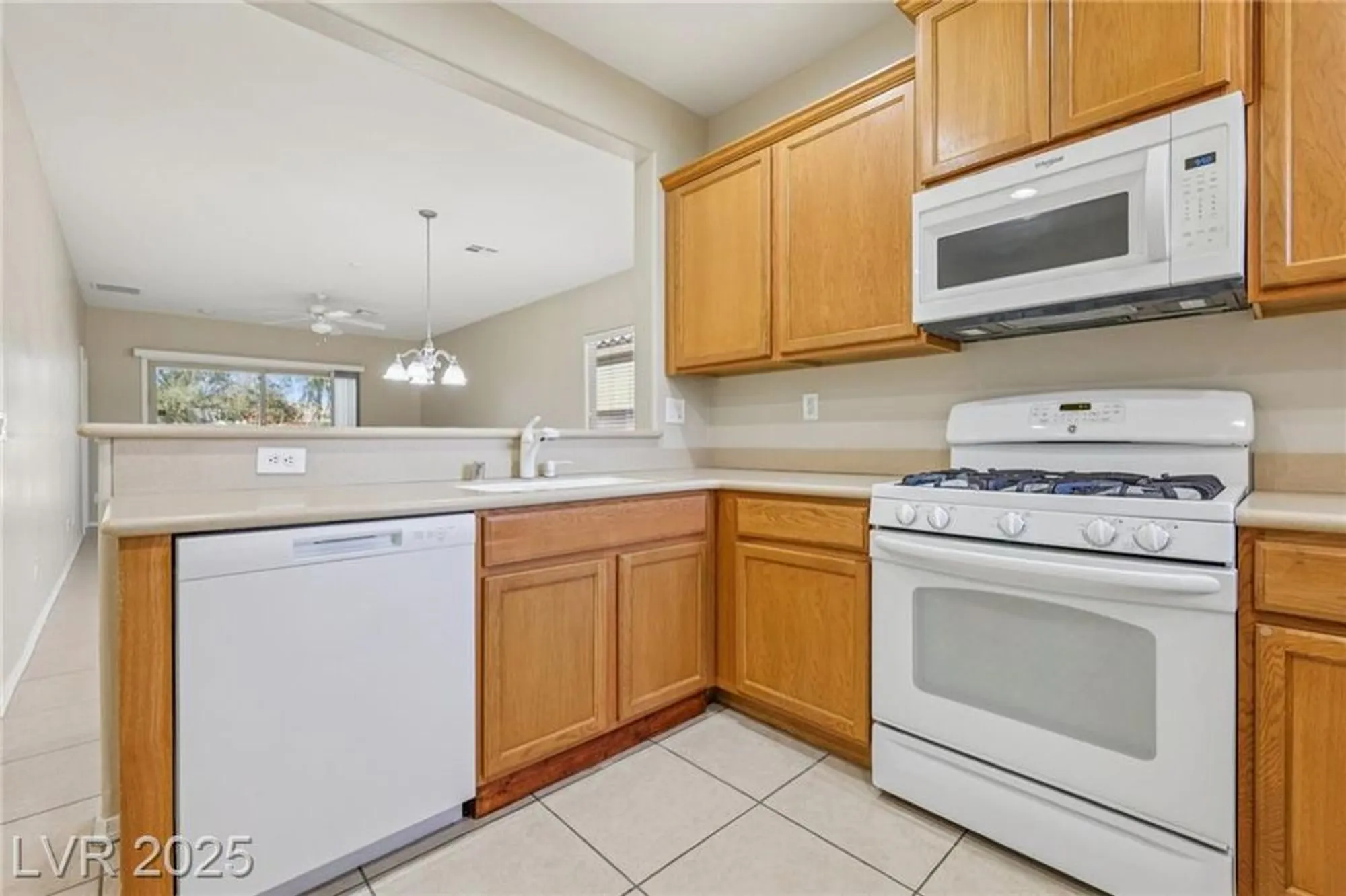 Property Slideshow image 18 of 48 | 3369 hackney horse ct, Las Vegas, NV, 89122