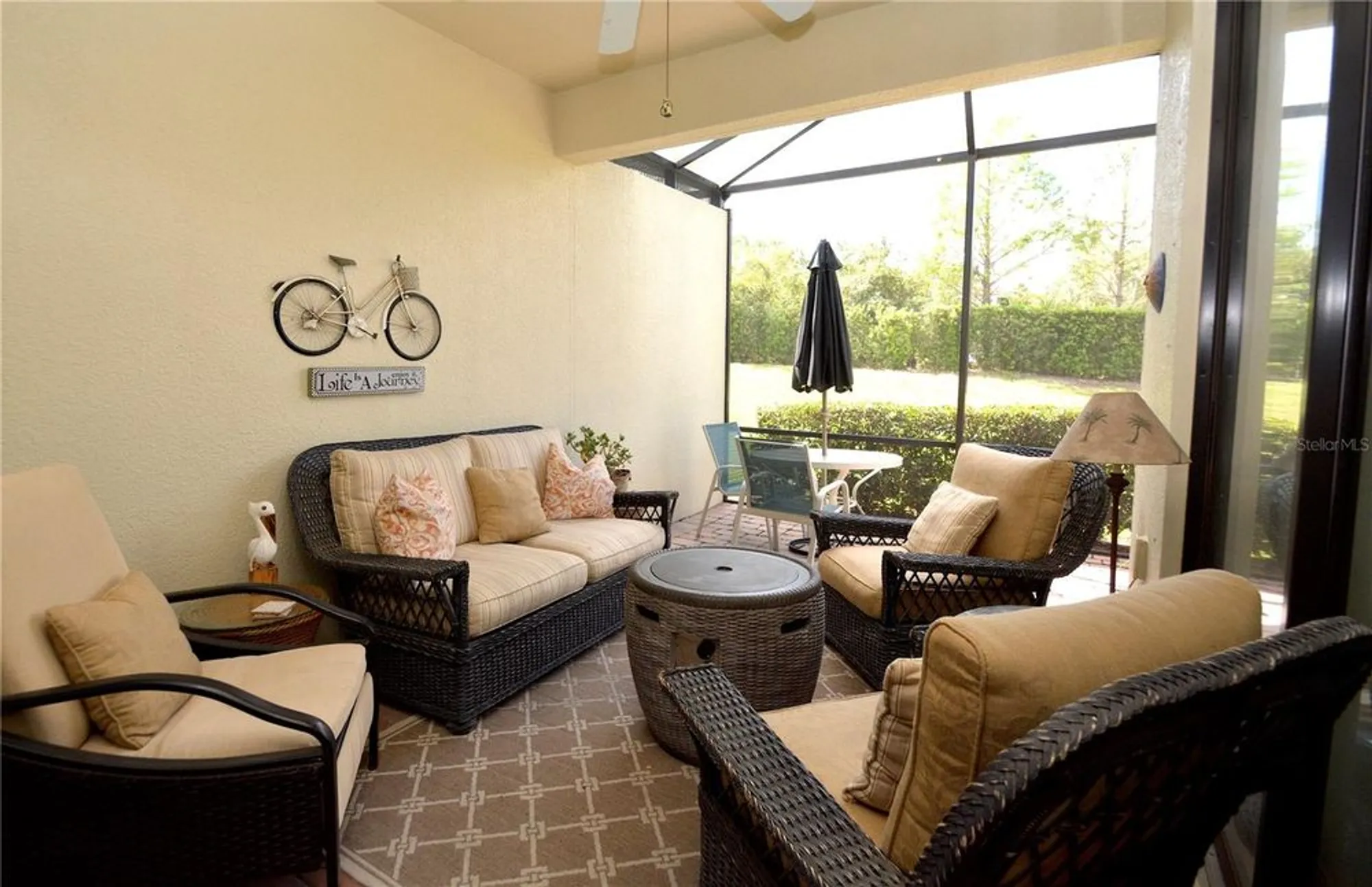 Property Slideshow image 15 of 29 | 6740 willowshire way, Bradenton, FL, 34212