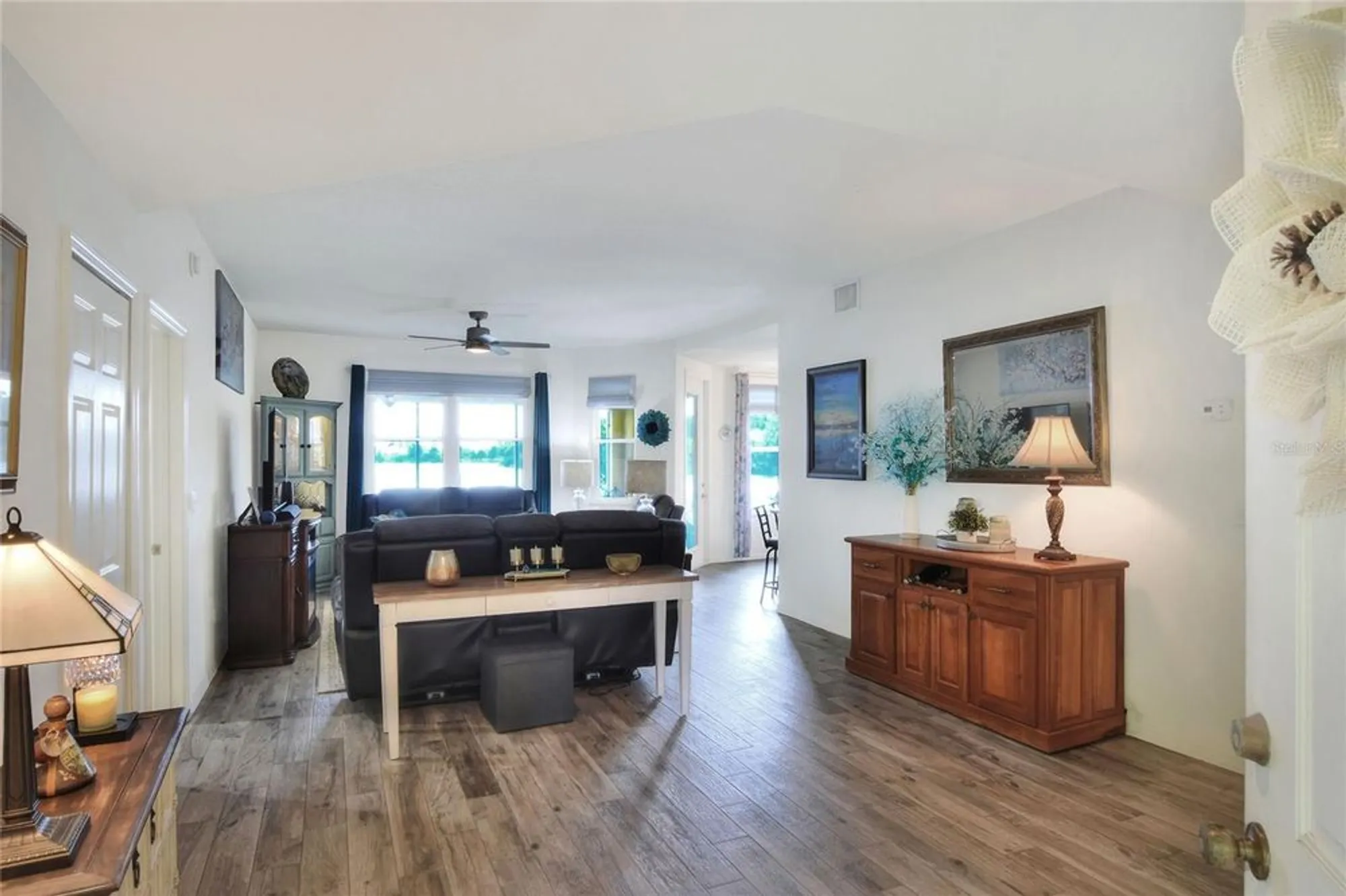 Property Slideshow image 8 of 50 | 3913 serenade ln # 4, Lakeland, FL, 33811