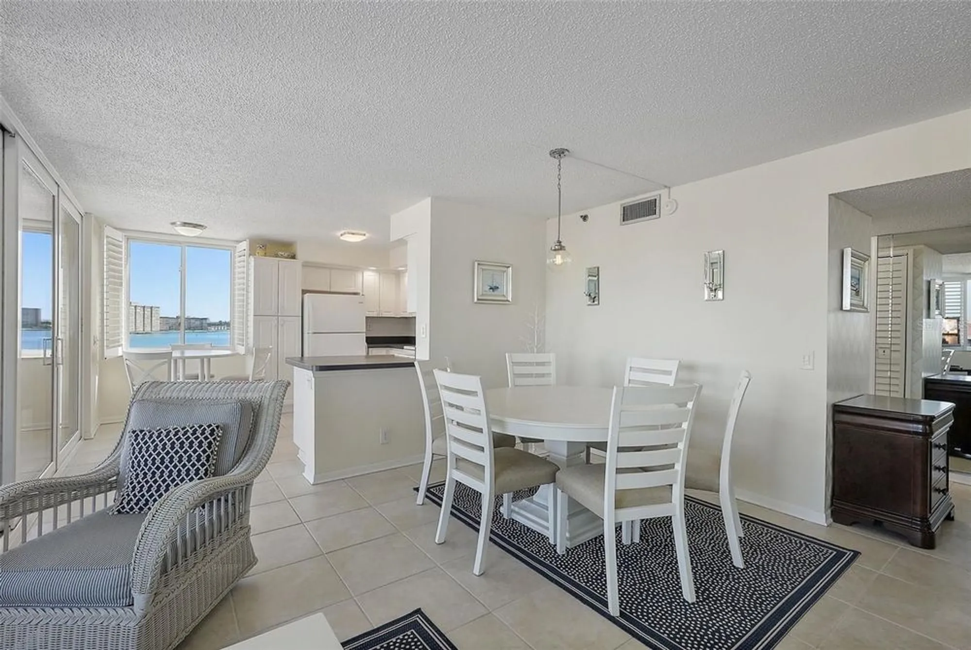 Property Slideshow image 8 of 42 | 6322 palma del mar blvd s apt 706, St Petersburg, FL, 33715