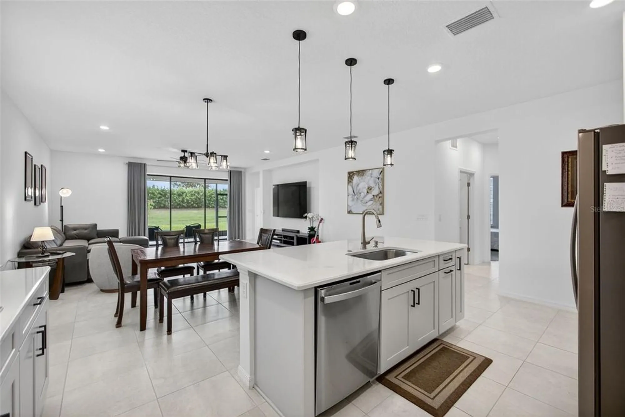 Property Slideshow image 16 of 47 | 16426 paynes mill dr, Bradenton, FL, 34211
