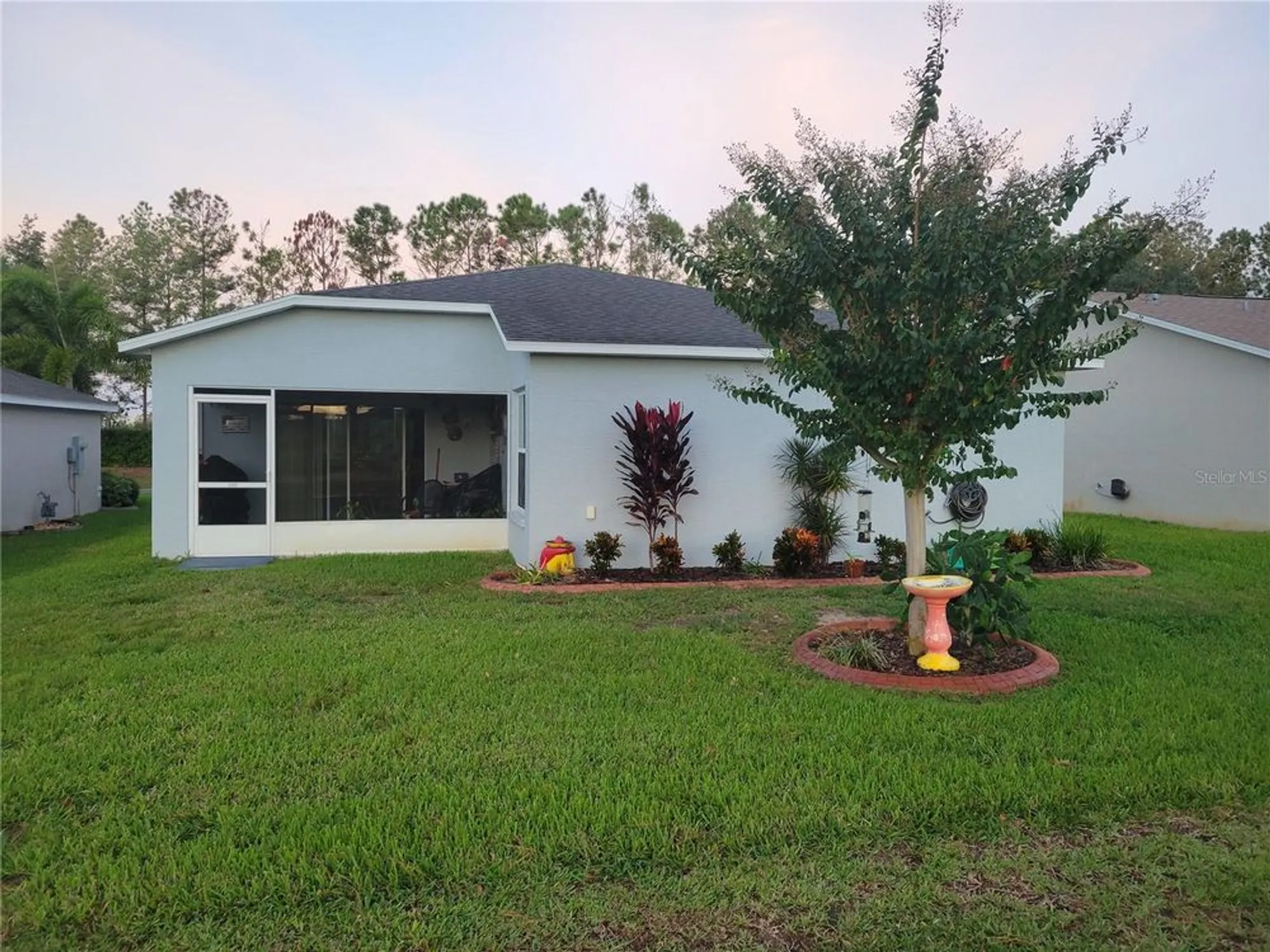 Property Slideshow image 18 of 55 | 27343 roanoke dr, Leesburg, FL, 34748