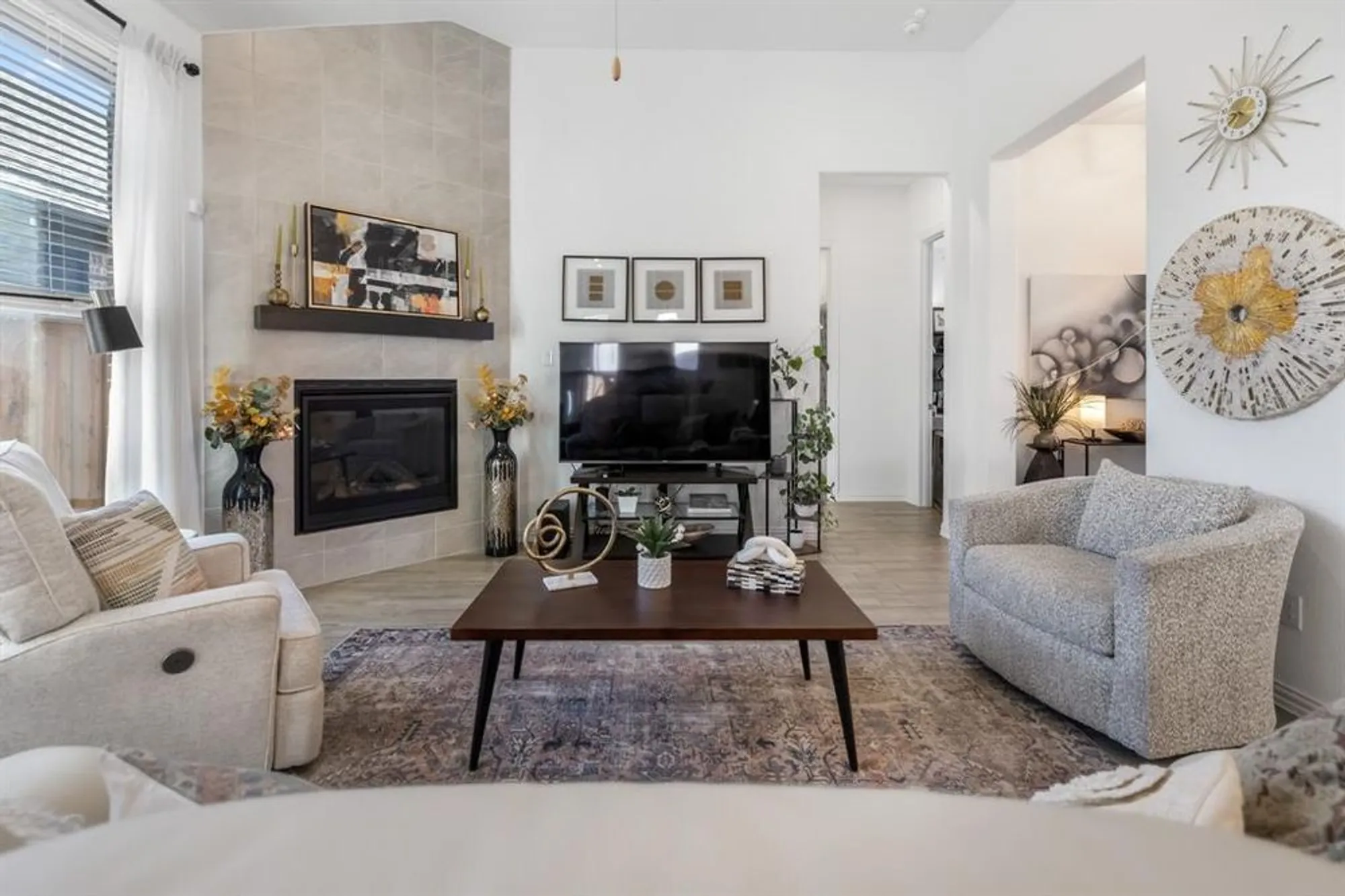 Property Slideshow image 14 of 28 | 4745 kings garden pkwy, Arlington, TX, 76005