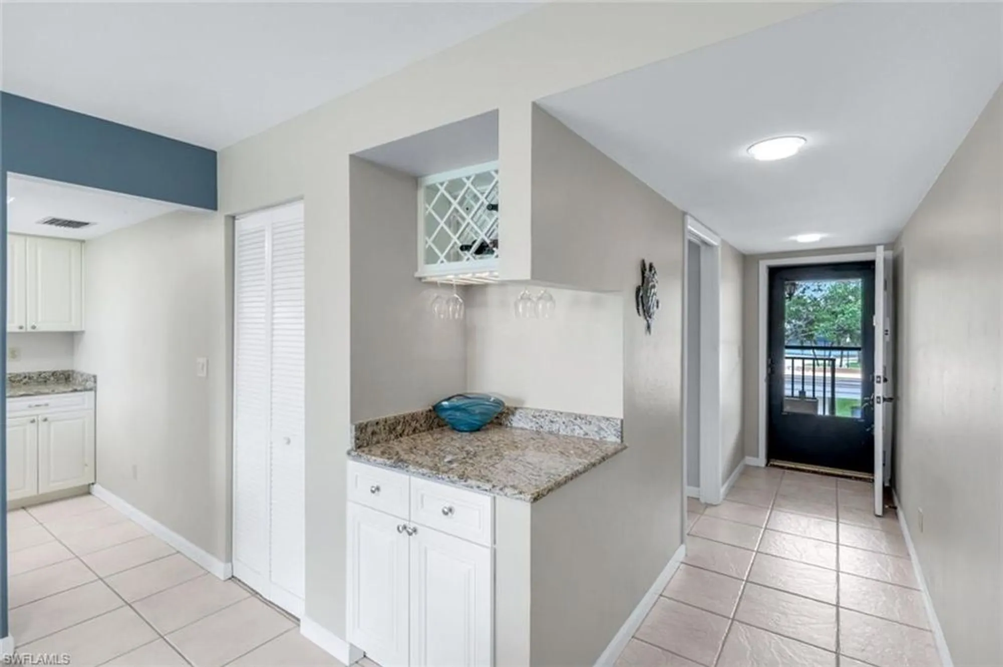 Property Slideshow image 13 of 37 | 5585 trailwinds dr apt 326, Fort Myers, FL, 33907