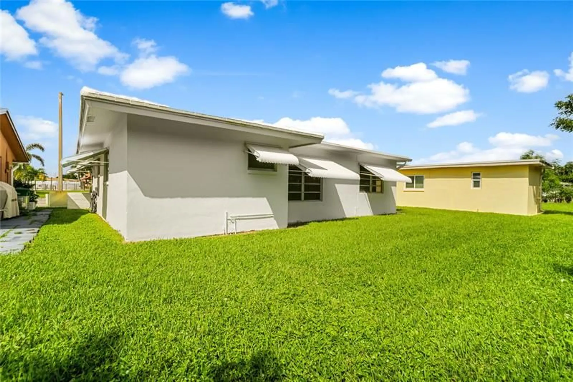 Property Slideshow image 29 of 34 | 4524 nw 43rd ave, Tamarac, FL, 33319