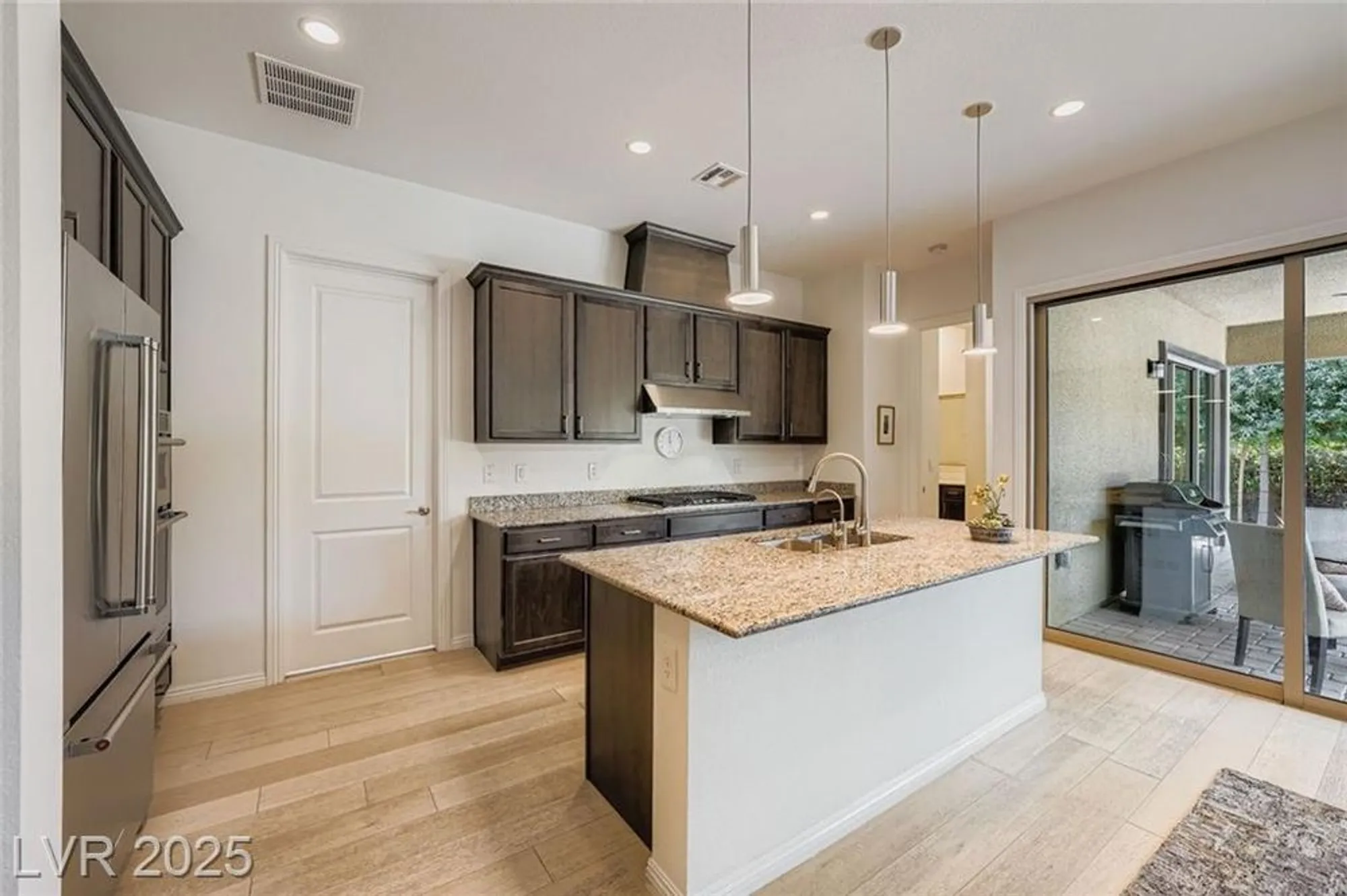 Property Slideshow image 11 of 45 | 9889 gemstone sunset ave, Las Vegas, NV, 89148