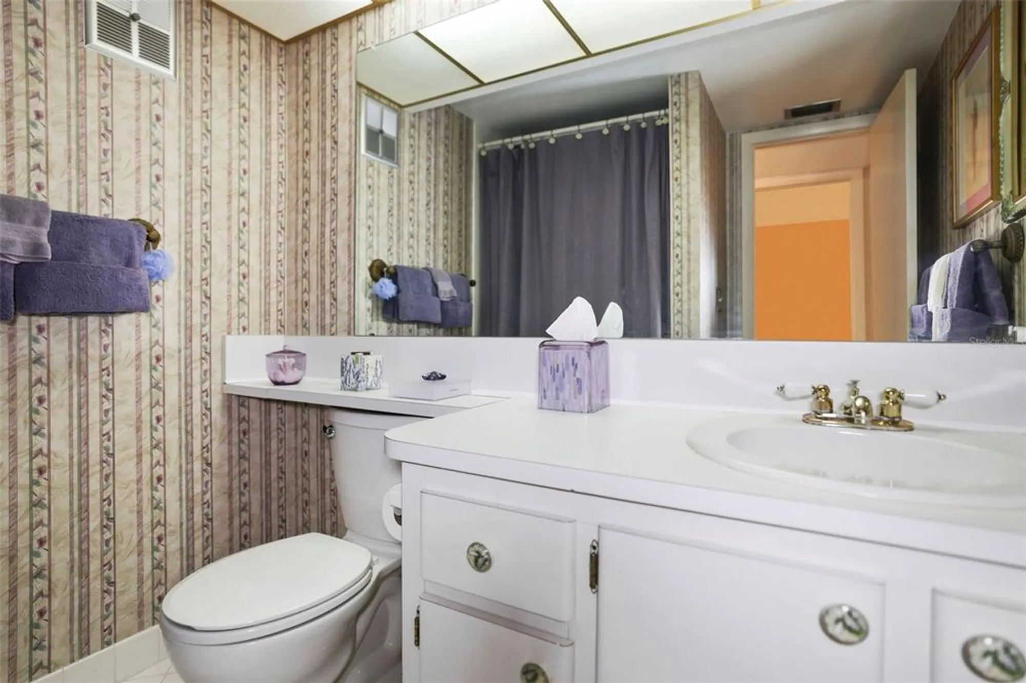 Property Slideshow image 16 of 33 | 4550 cove cir apt 1003, St Petersburg, FL, 33708
