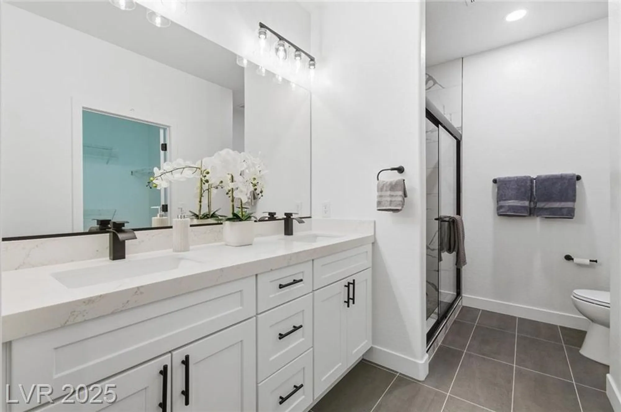 Property Slideshow image 14 of 16 | 3608 herring gull ln, North Las Vegas, NV, 89084