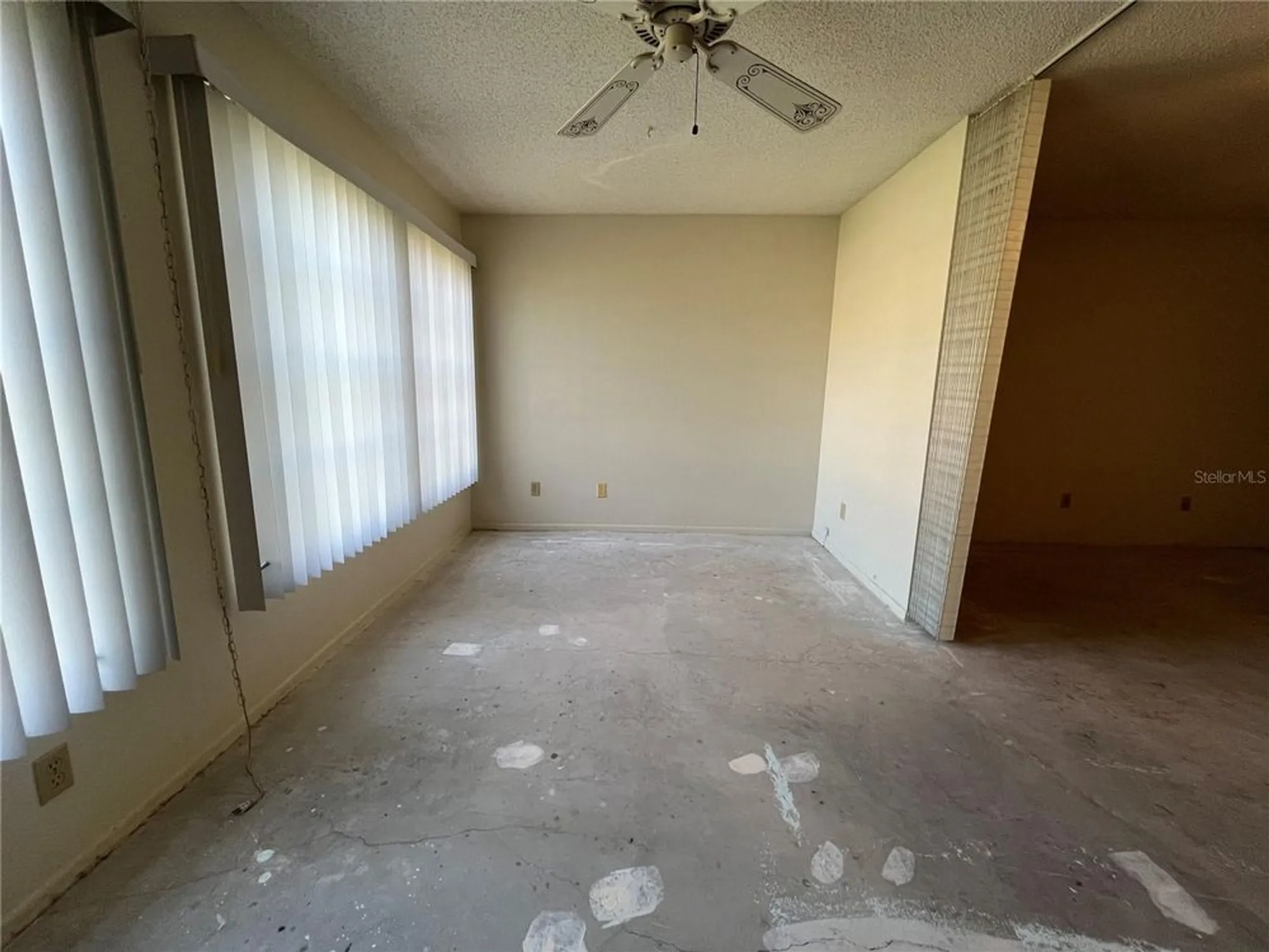 Property Slideshow image 13 of 36 | 2100 world parkway blvd apt 56, Clearwater, FL, 33763