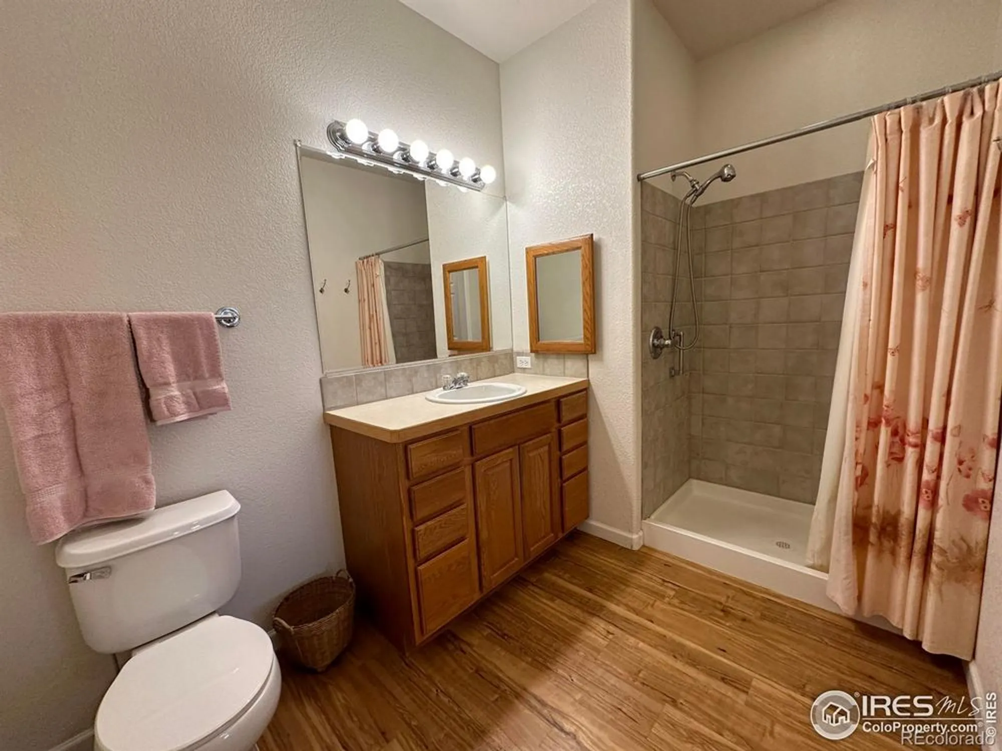 Property Slideshow image 20 of 41 | 1270 inca dove cir, Loveland, CO, 80537