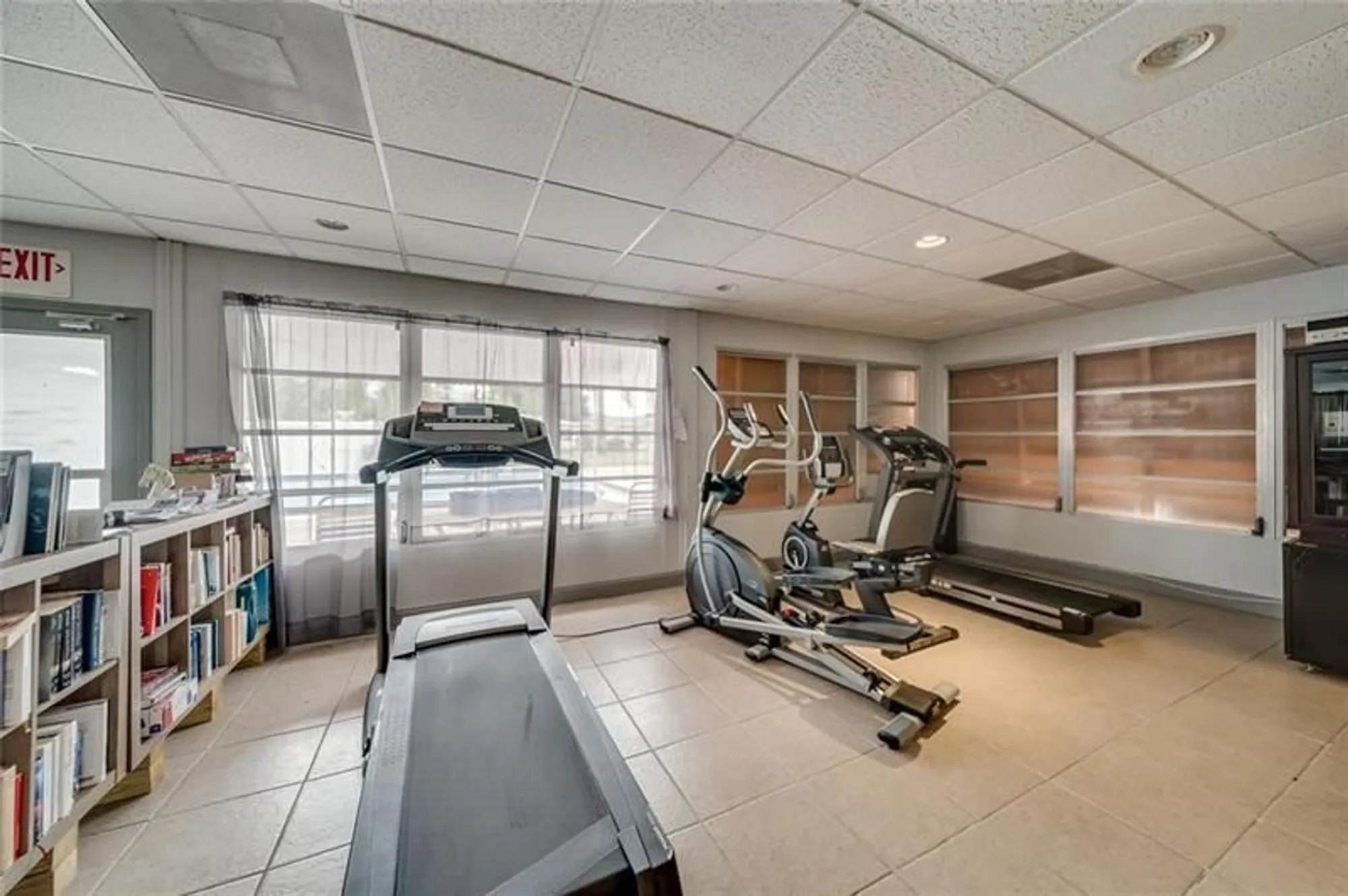 Property Slideshow image 37 of 39 | 4400 nw 45th ct, Tamarac, FL, 33319