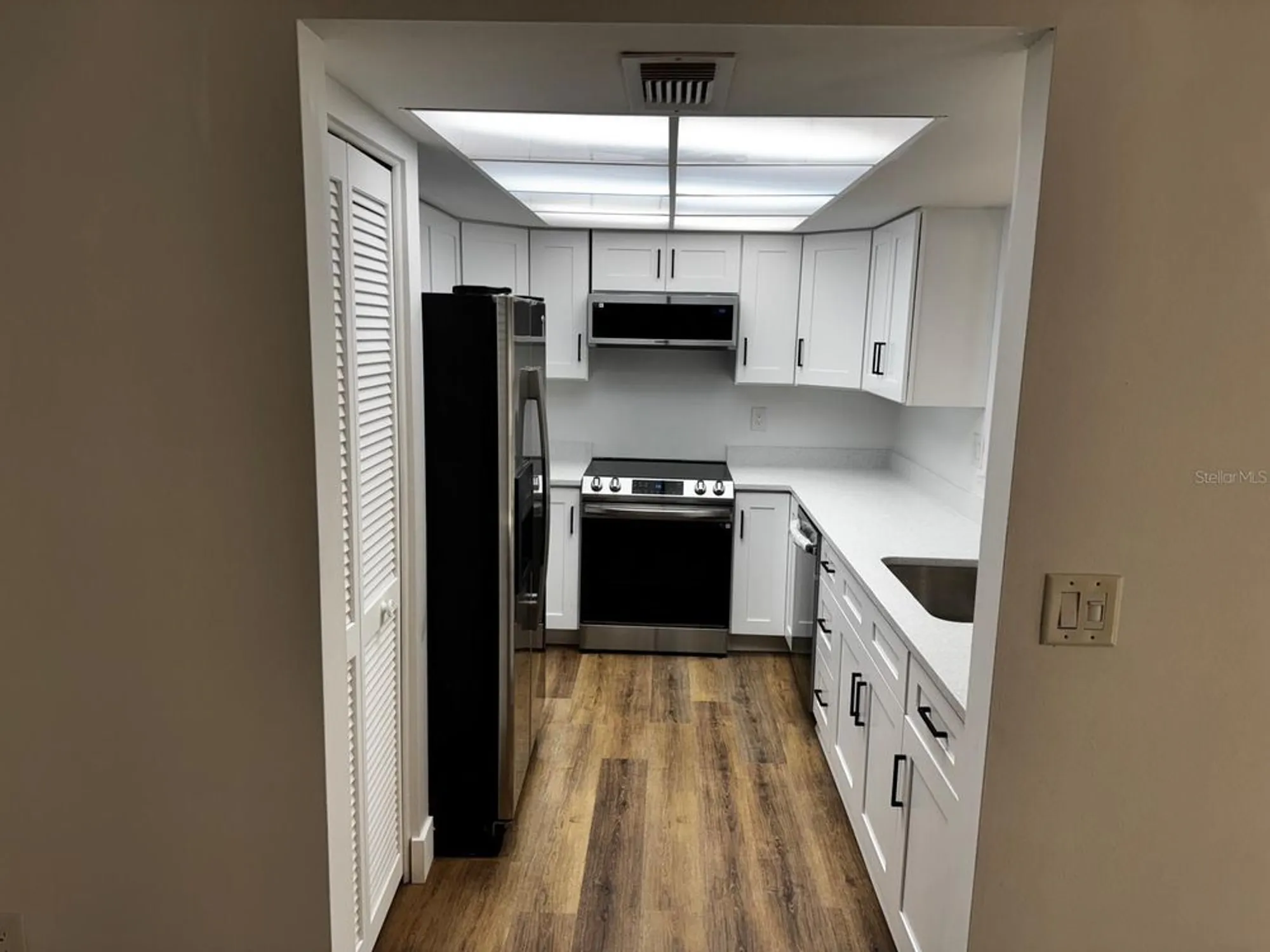 Property Slideshow image 4 of 24 | 8131 bugle ct 2, Port Richey, FL, 34668