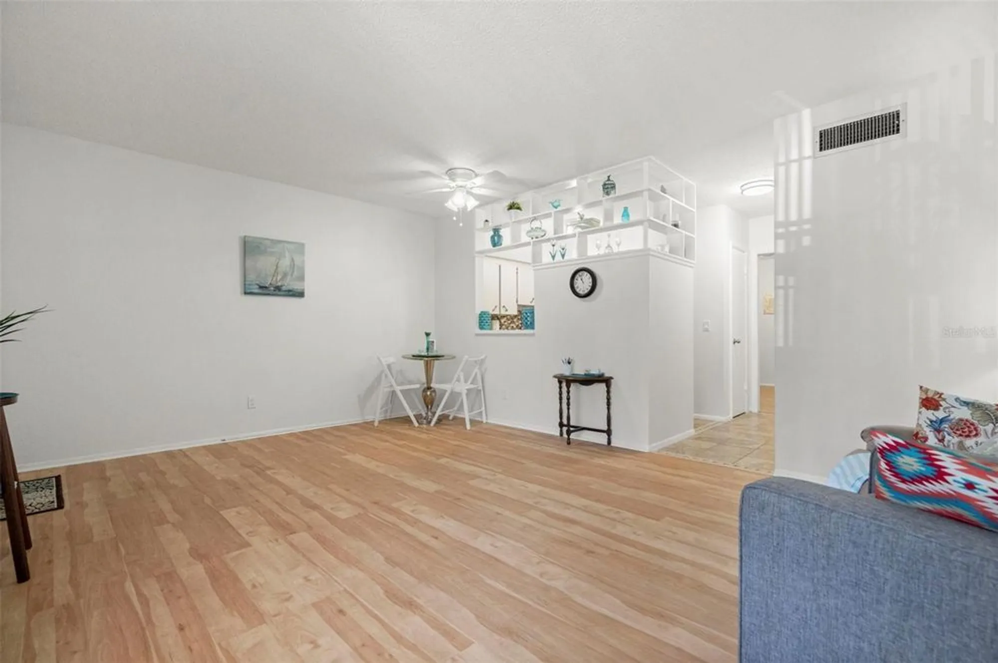 Property Slideshow image 5 of 41 | 2331 finlandia ln apt 53, Clearwater, FL, 33763
