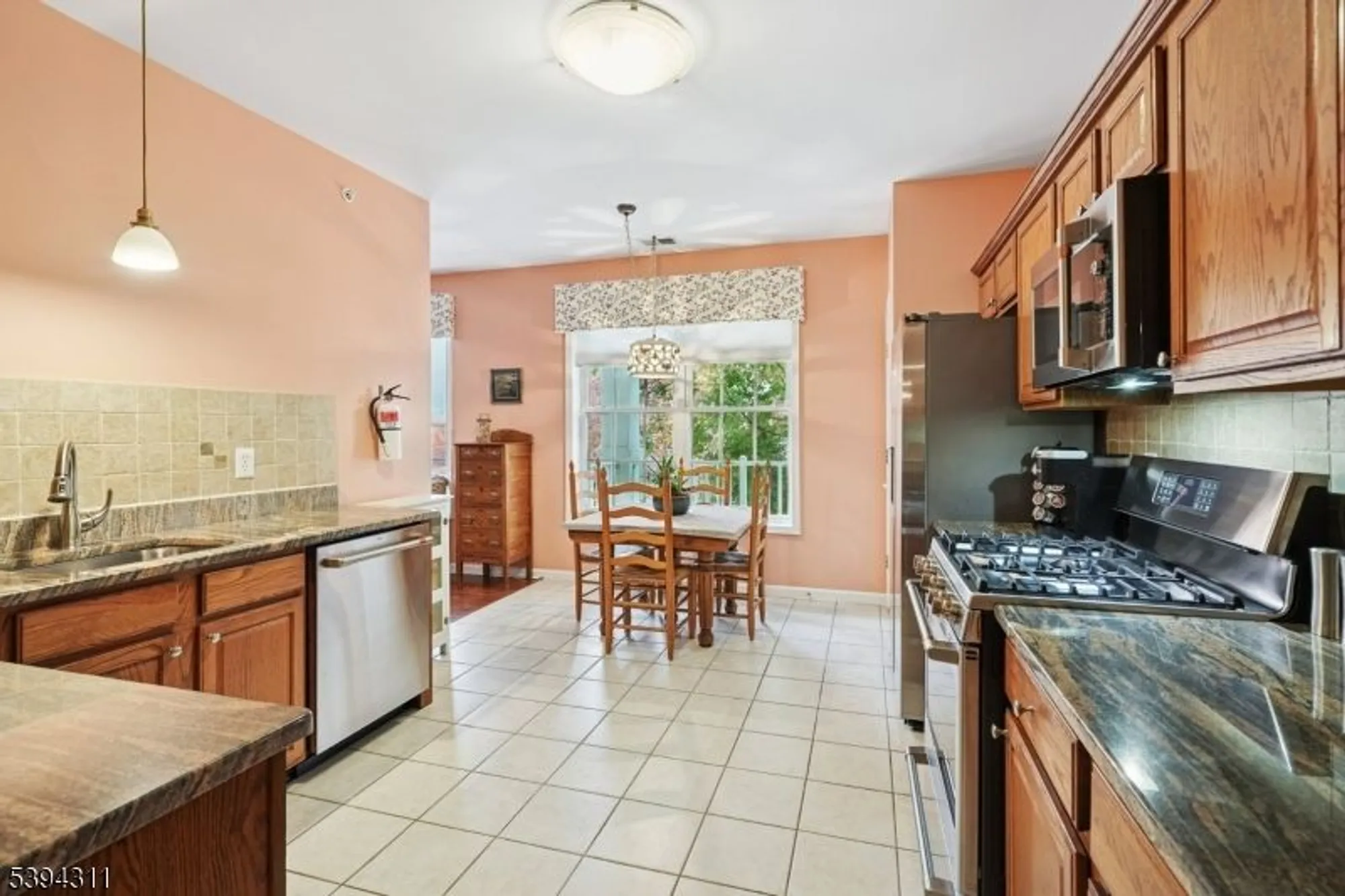 Property Slideshow image 13 of 38 | 806 holly ln, Cedar Grove, NJ, 07009
