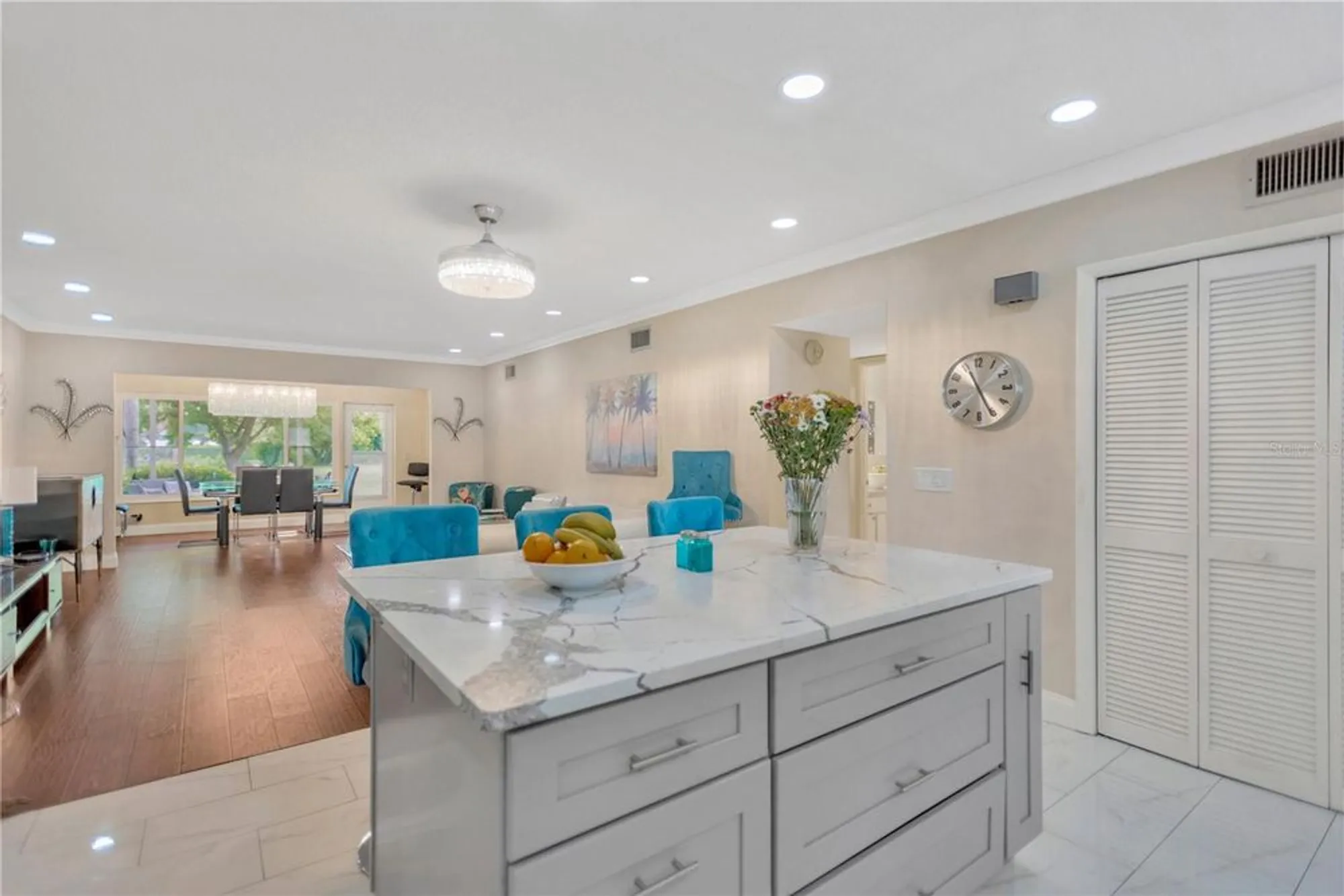 Property Slideshow image 8 of 32 | 2350 haitian dr apt 6, Clearwater, FL, 33763