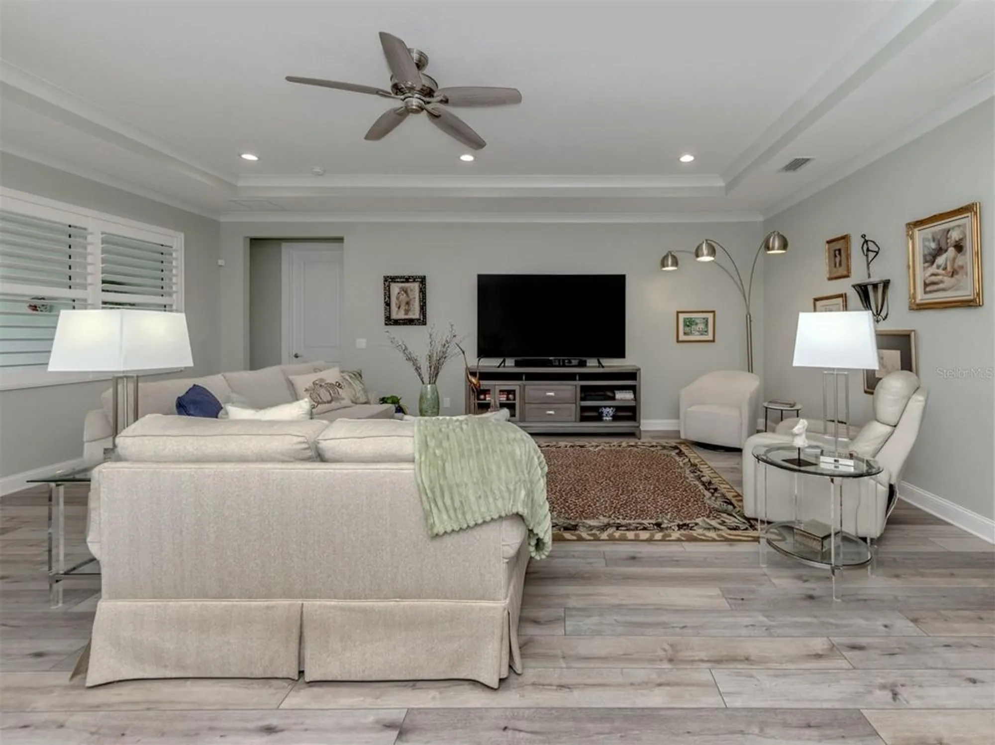 Property Slideshow image 10 of 78 | 592 mistiflower cir, Nokomis, FL, 34275