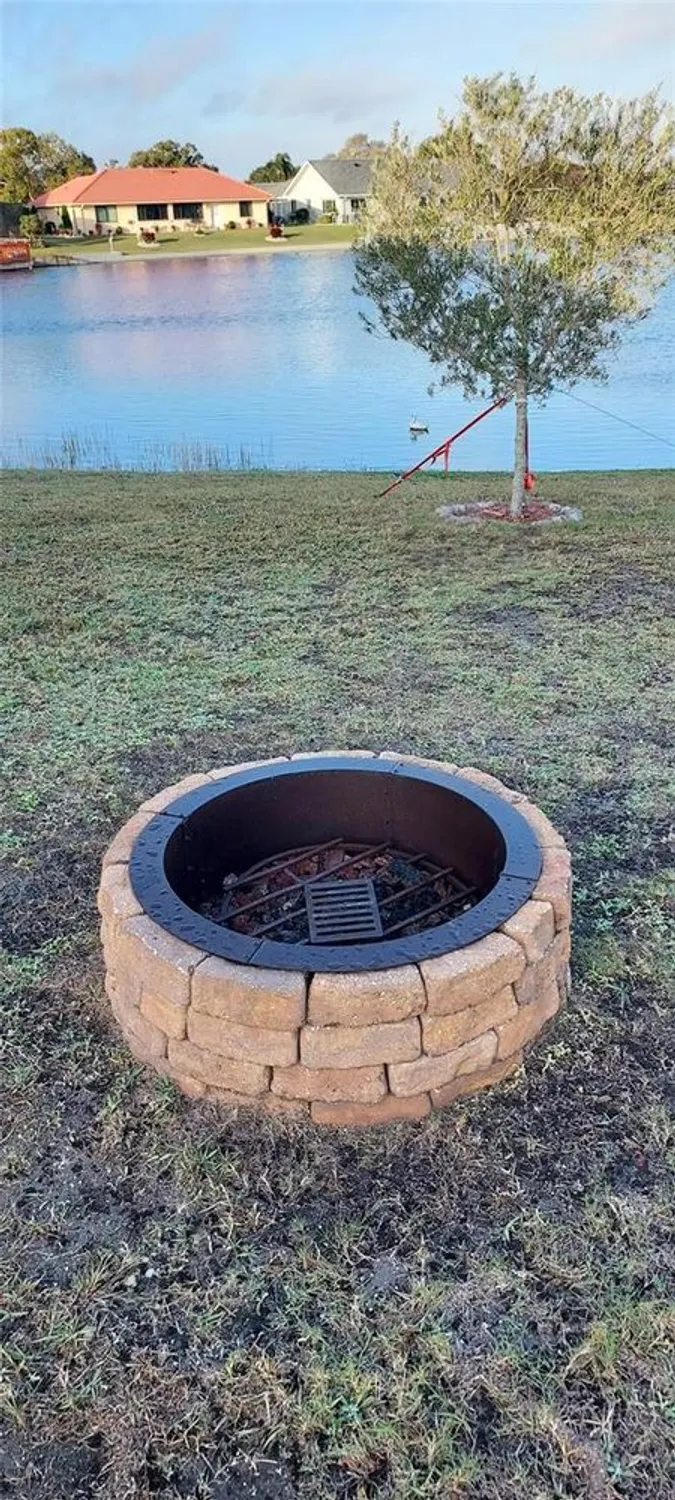 Property Slideshow image 36 of 39 | 906 bluewater dr, Sun City Center, FL, 33573