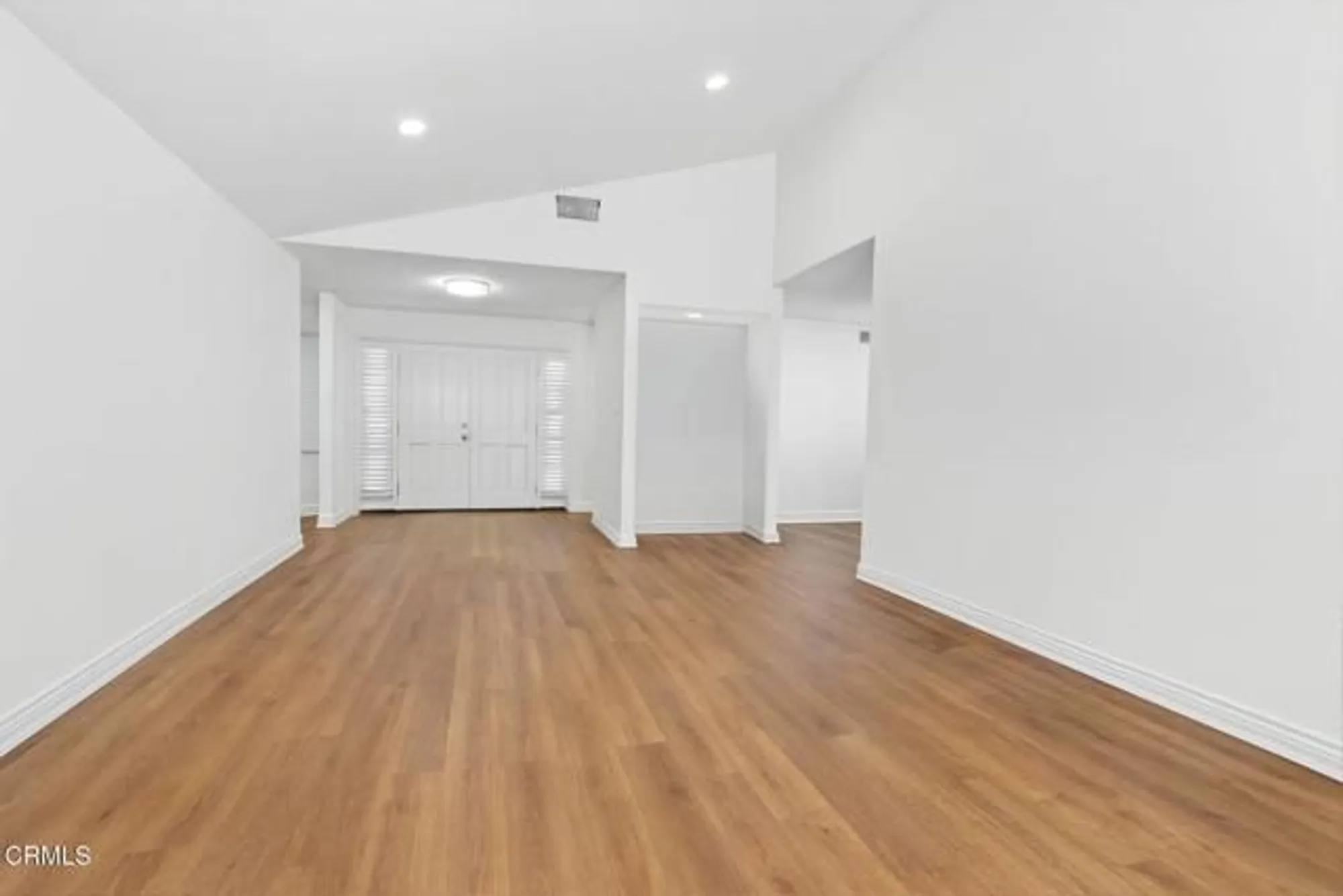 Property Slideshow image 10 of 61 | 6464 san como ln, Camarillo, CA, 93012