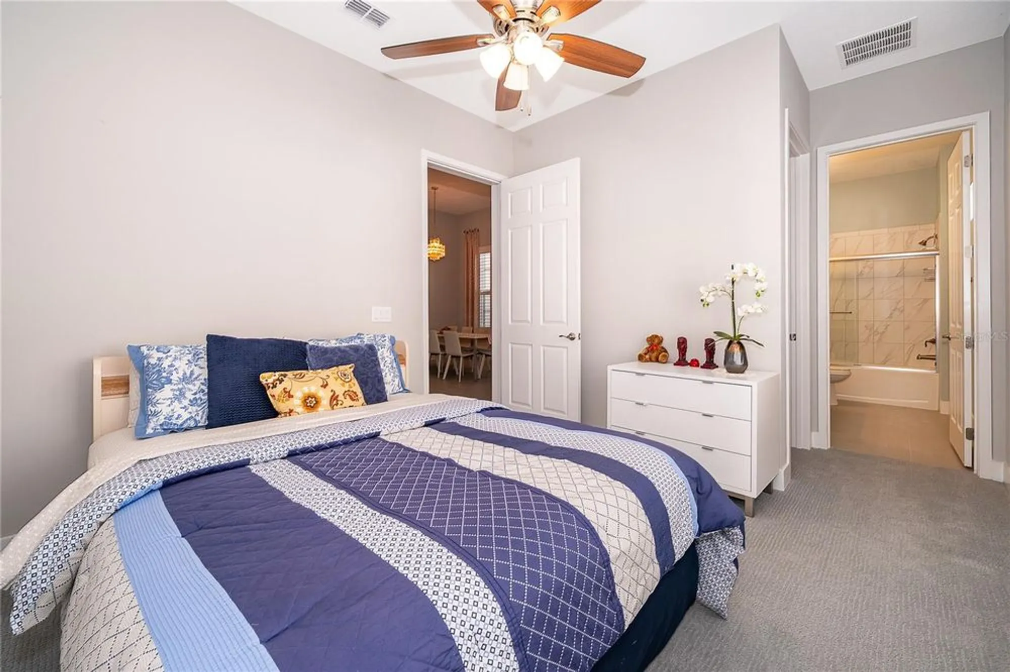 Property Slideshow image 15 of 38 | 2335 symphony cir, Saint Cloud, FL, 34771