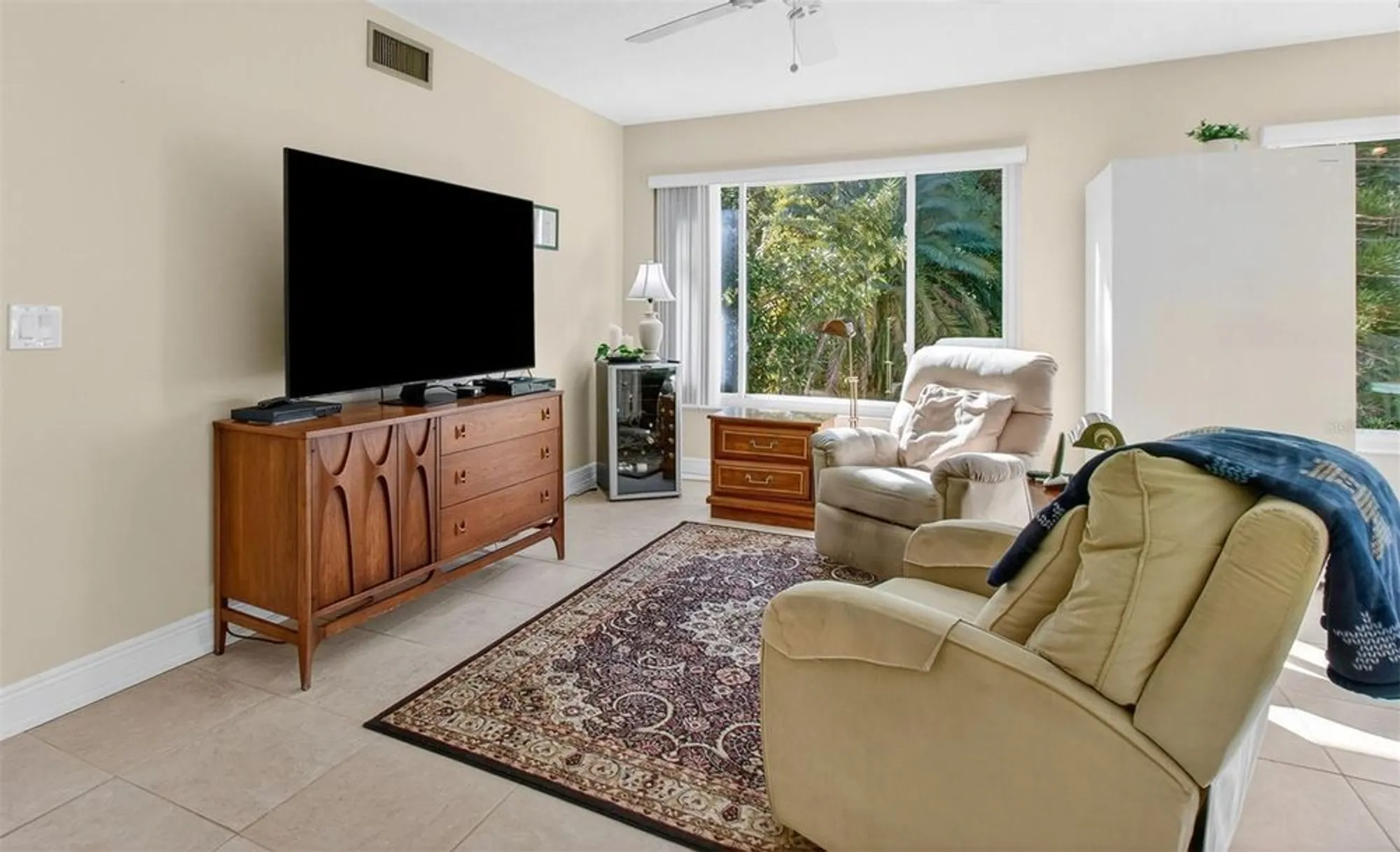 Property Slideshow image 18 of 59 | 2170 americus blvd 47, Clearwater, FL, 33763