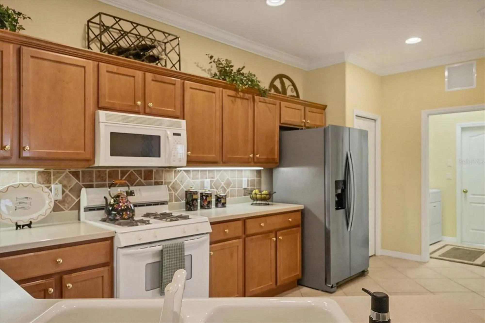 Property Slideshow image 13 of 76 | 4924 whispering oaks dr, North Port, FL, 34287