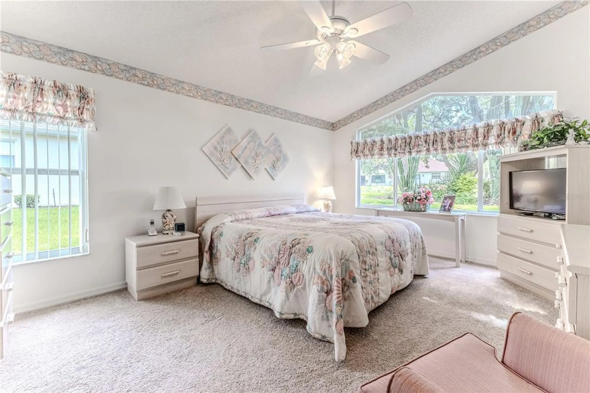 Property Slideshow image 26 of 51 | 464 mistwood ct, Spring Hill, FL, 34609