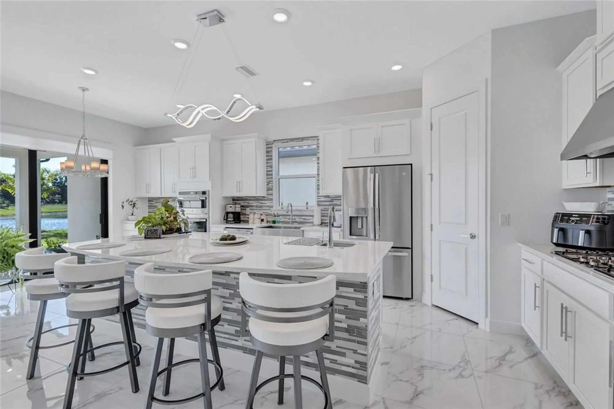 Property Slideshow image 12 of 56 | 6203 grandview hill ct, Bradenton, FL, 34203