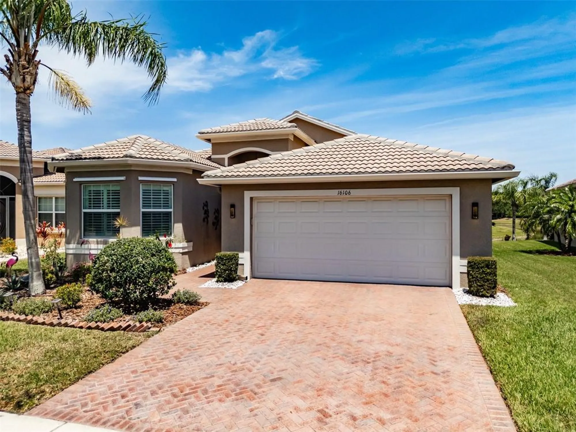 Property Slideshow image 7 of 100 | 16106 cedar key dr, Wimauma, FL, 33598