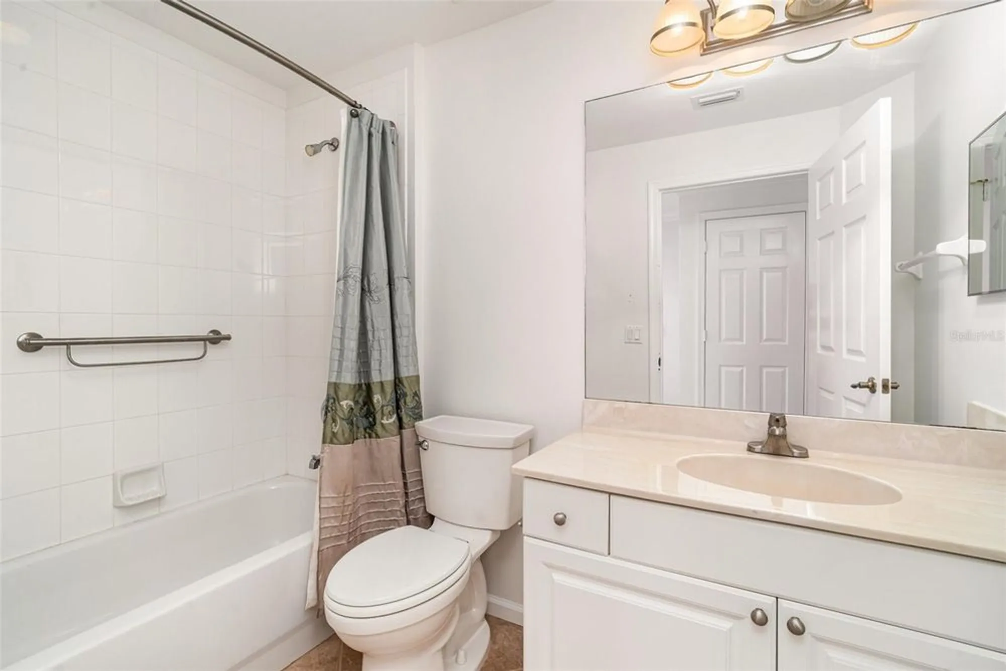 Property Slideshow image 13 of 55 | 3343 grand vista ct unit 102, Port Charlotte, FL, 33953