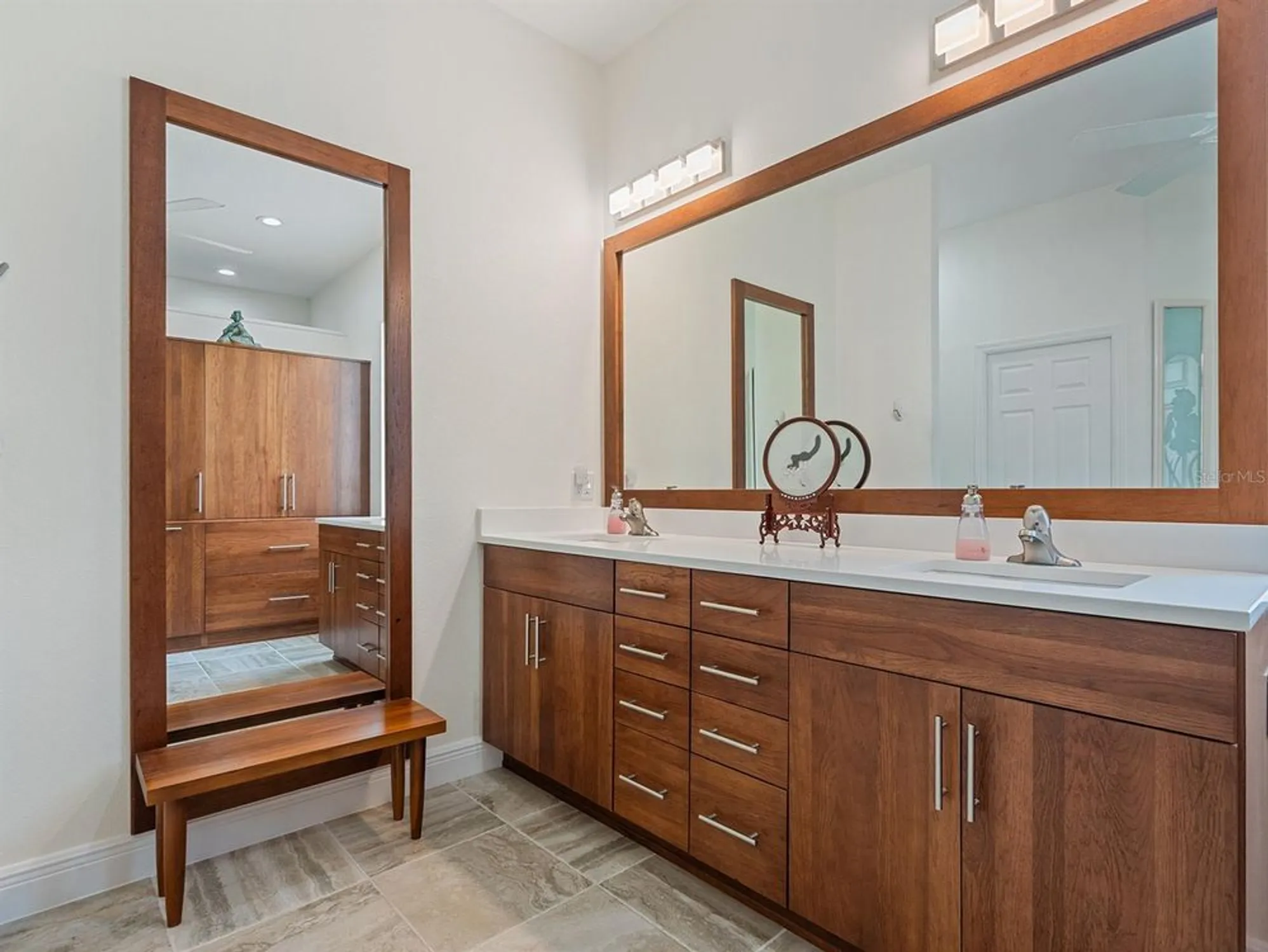 Property Slideshow image 26 of 53 | 8348 bridgeport bay cir, Mount Dora, FL, 32757