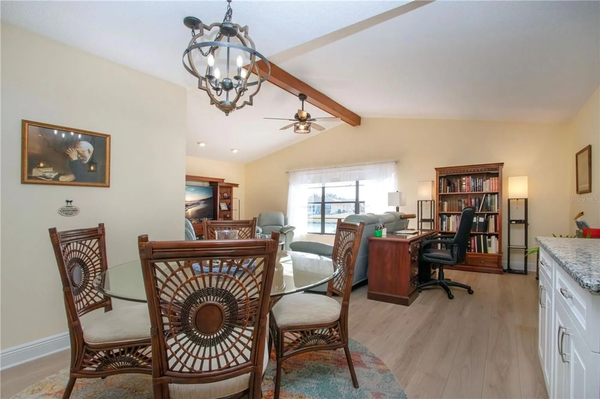 Property Slideshow image 32 of 69 | 2016 east view dr, Sun City Center, FL, 33573