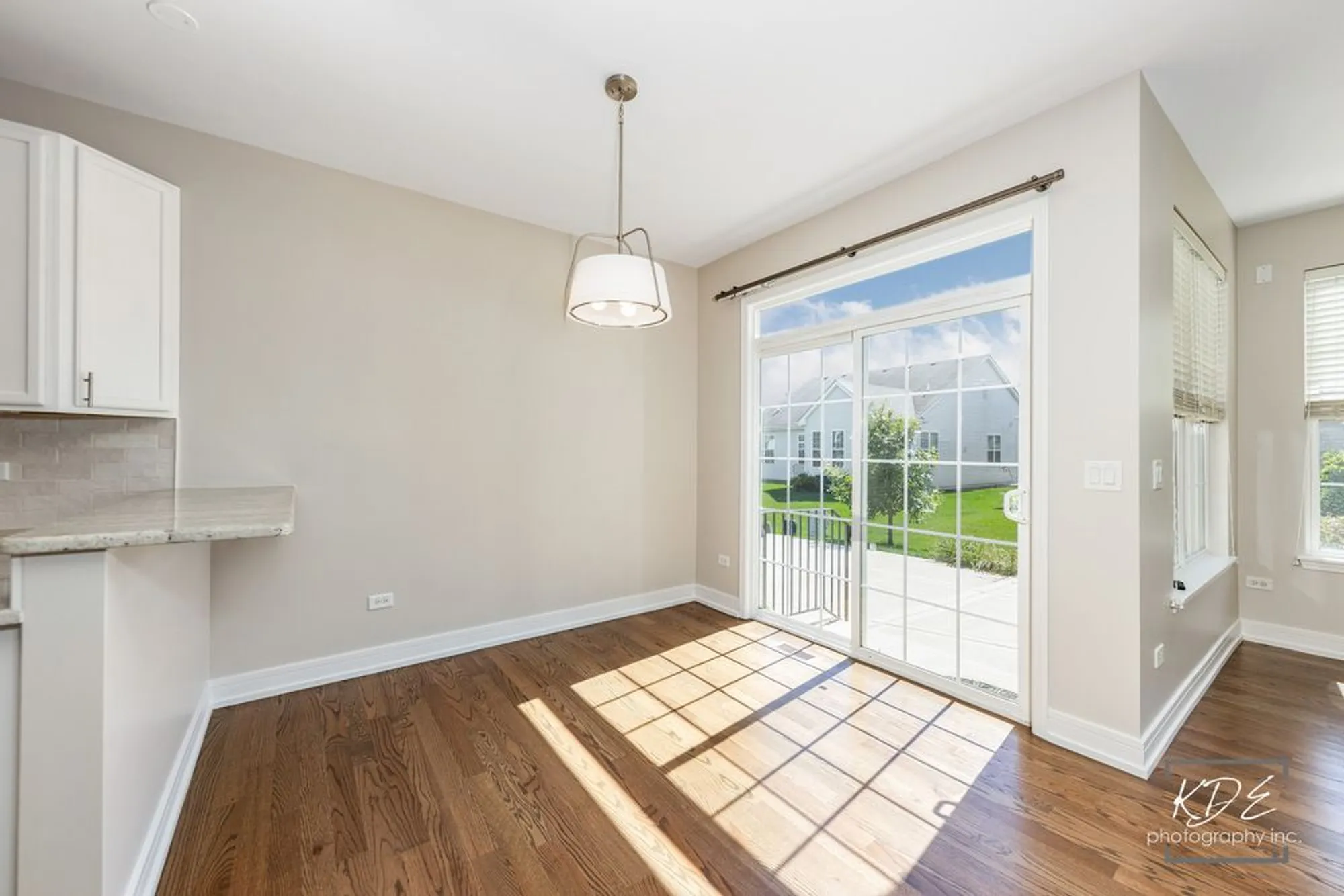 Property Slideshow image 9 of 33 | 2836 hillcrest cir, Naperville, IL, 60564