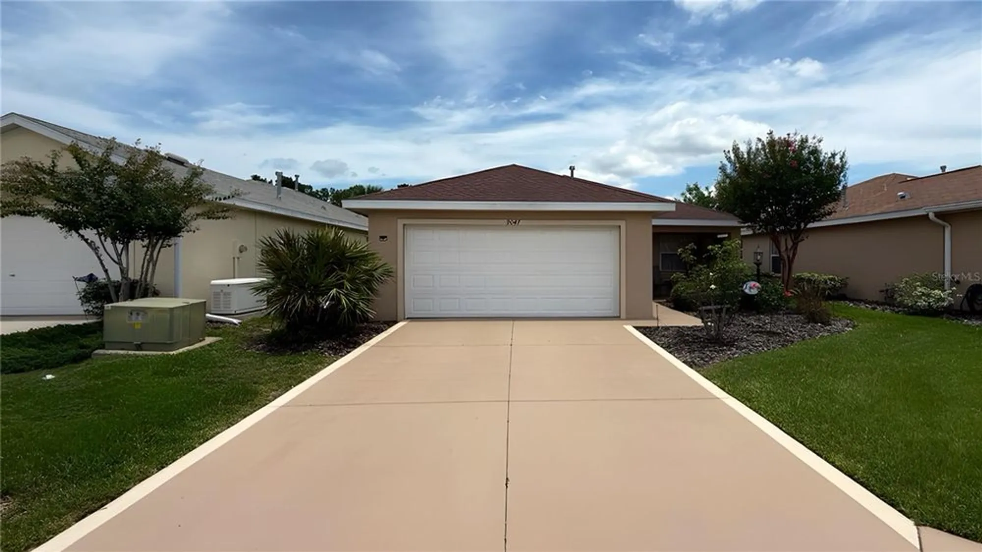 Property Slideshow image 2 of 22 | 9047 sw 102nd cir, Ocala, FL, 34481