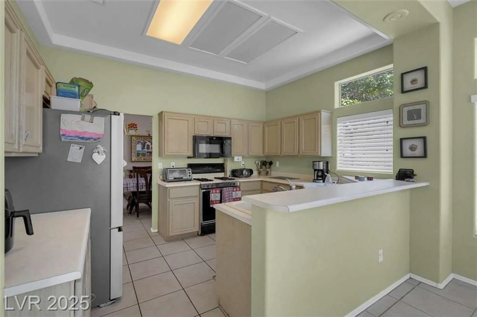 Property Slideshow image 18 of 44 | 10017 bundella dr, Las Vegas, NV, 89134