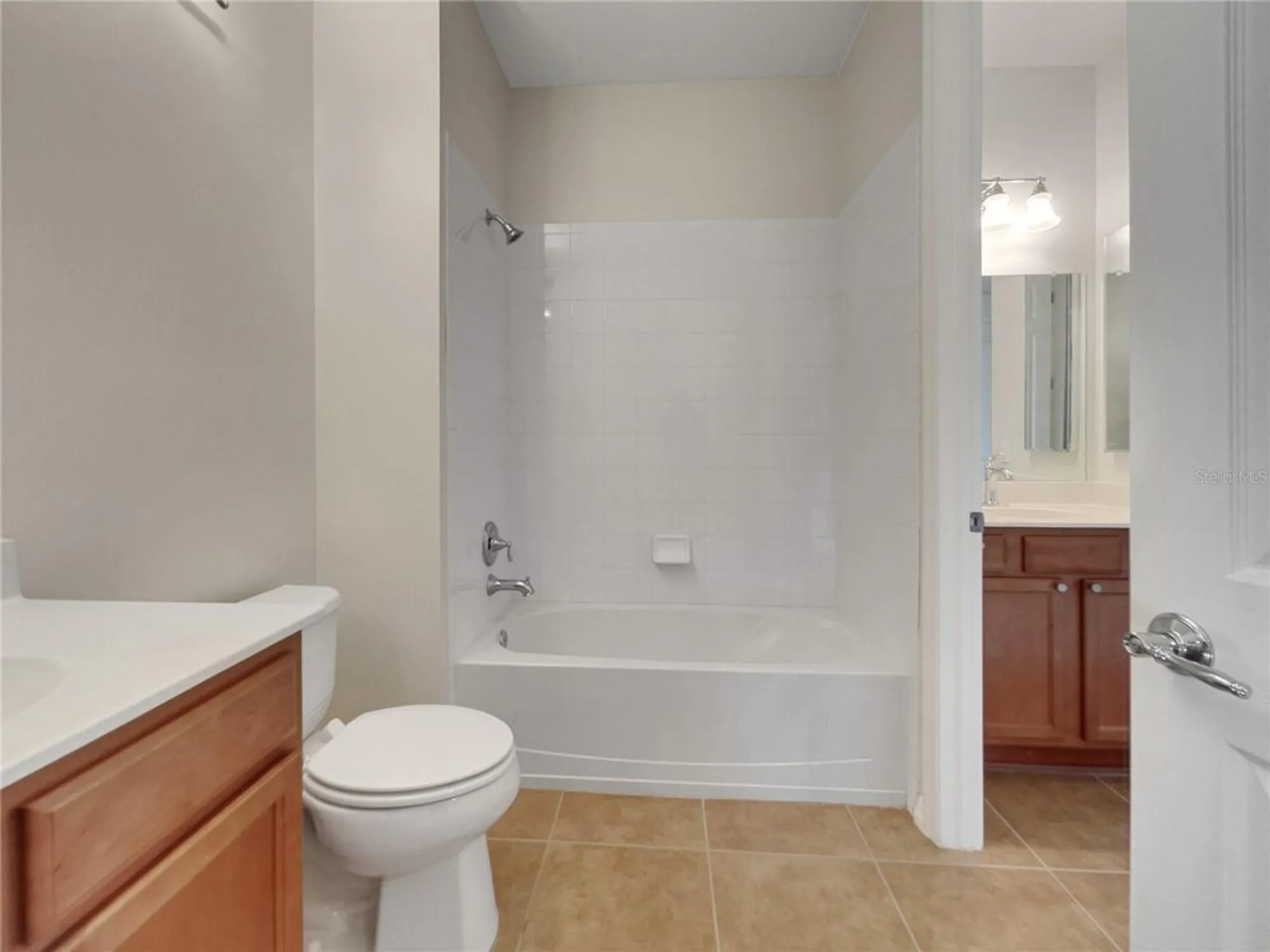 Property Slideshow image 12 of 29 | 1181 burgos dr # 406, Sarasota, FL, 34238
