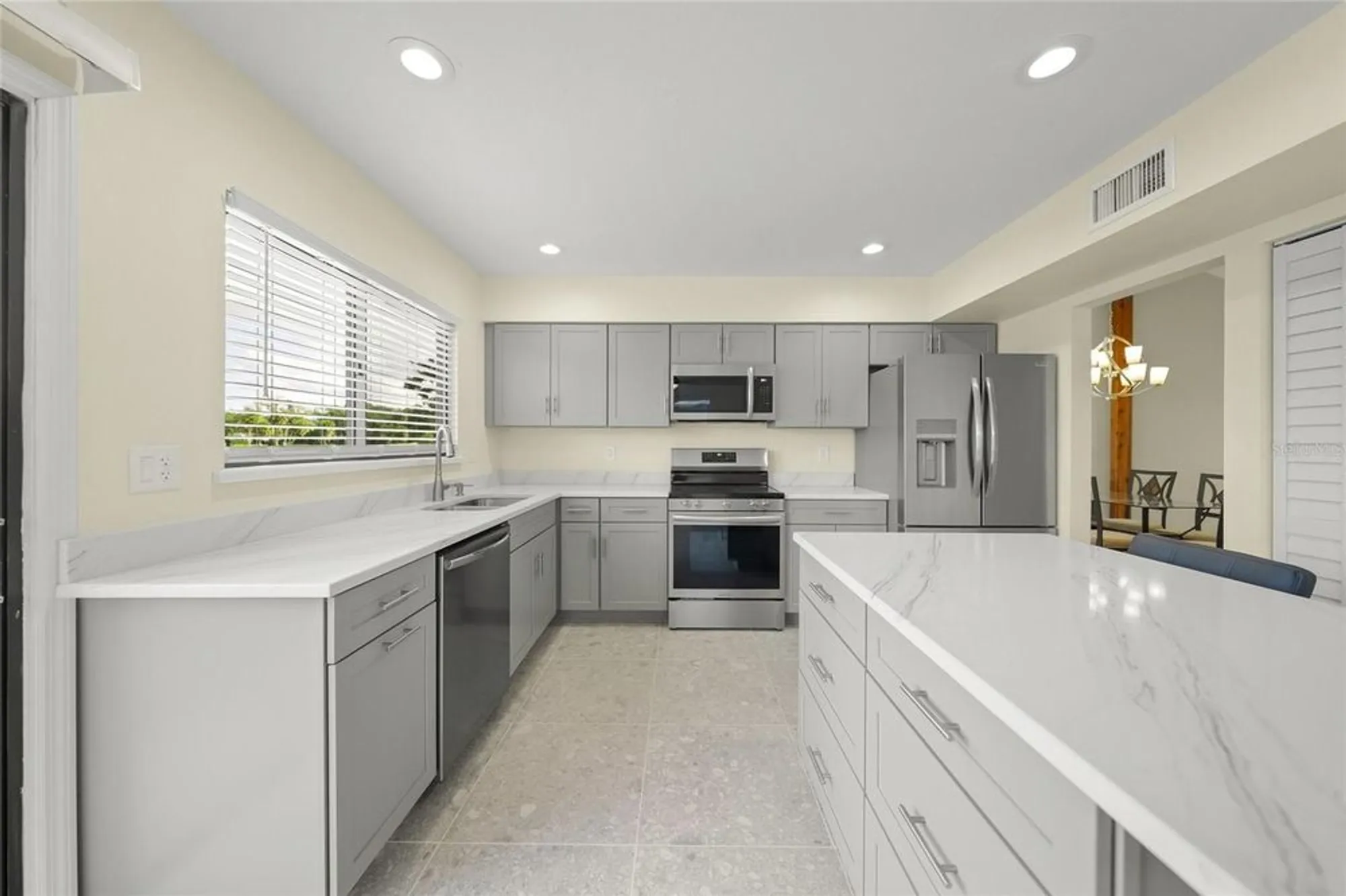 Property Slideshow image 31 of 62 | 4555 forest wood trl 23, Sarasota, FL, 34241