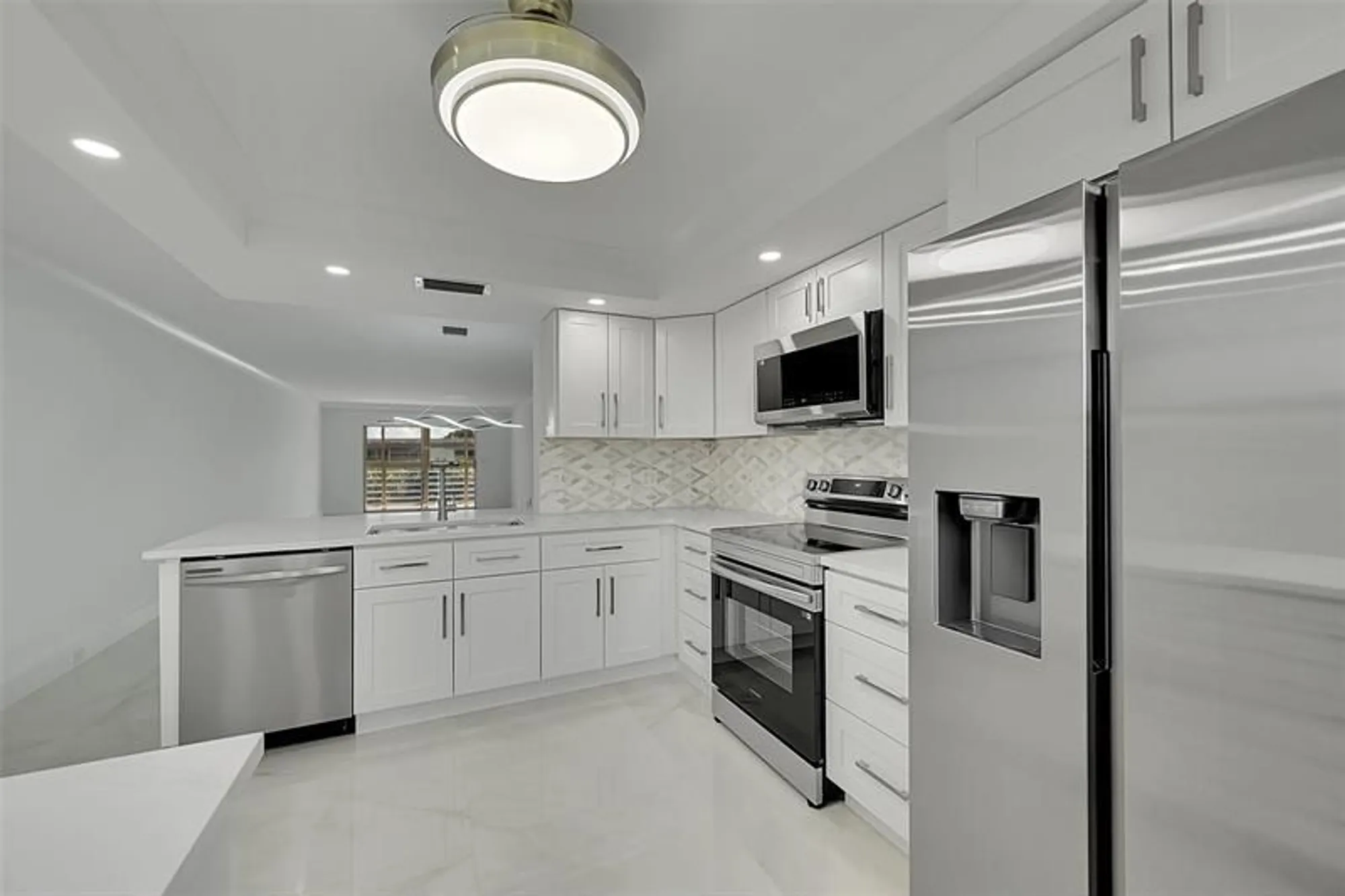 Property Slideshow image 11 of 65 | 2901 victoria cir m4, Coconut Creek, FL, 33066