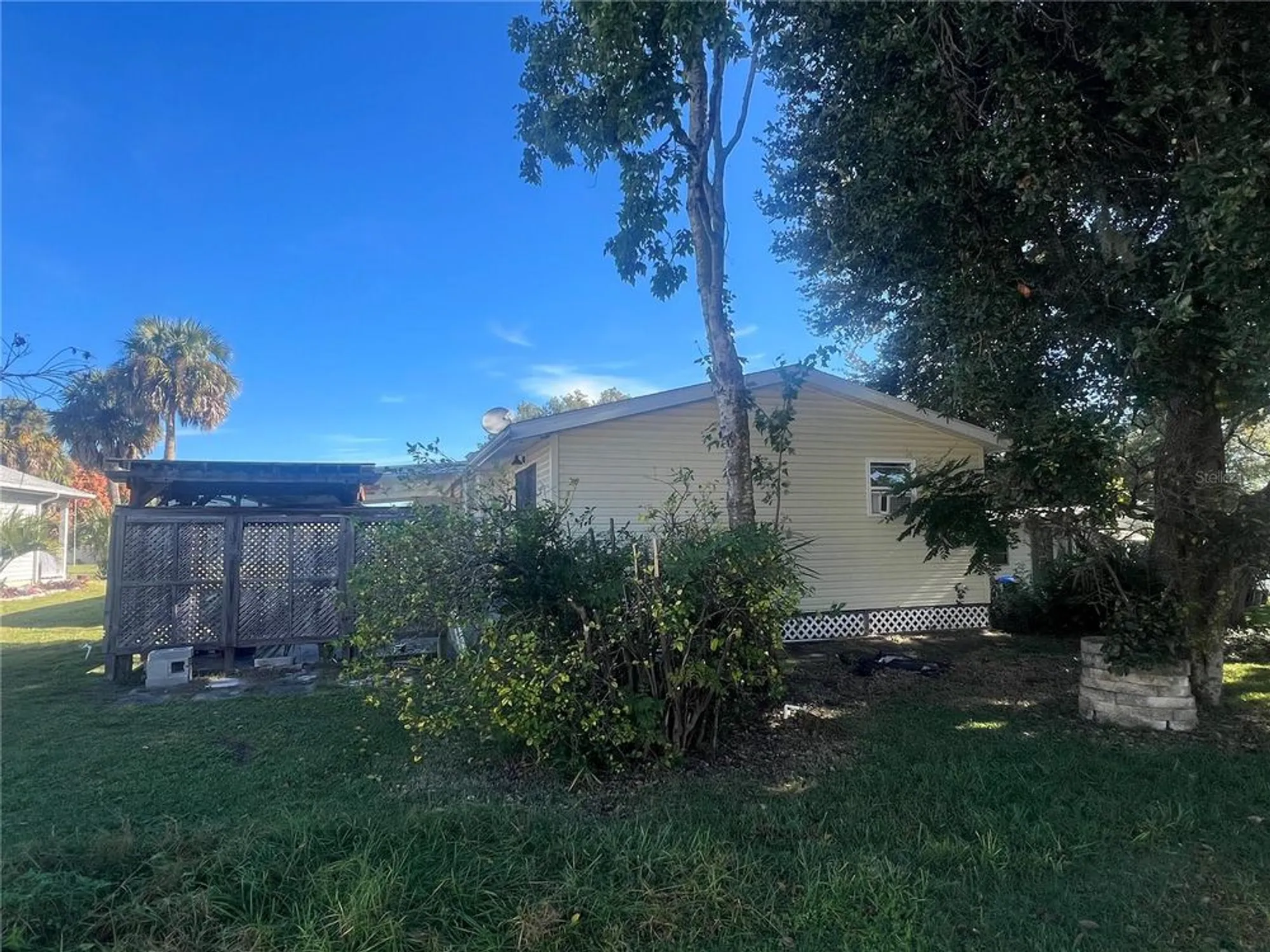 Property Slideshow image 8 of 11 | 1308 owen dr, Lady Lake, FL, 32159