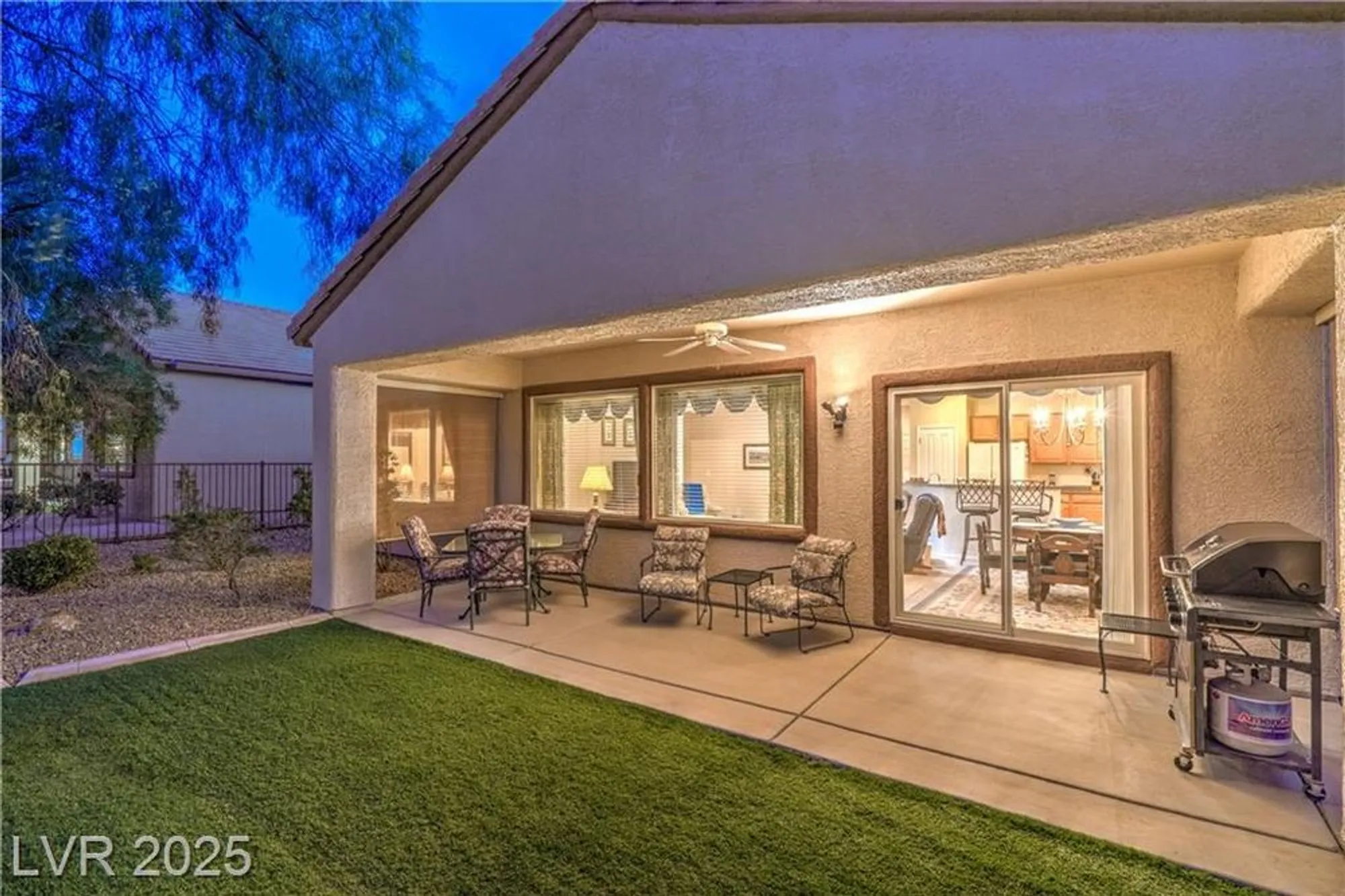 Property Slideshow image 8 of 42 | 2314 jada dr, Henderson, NV, 89044