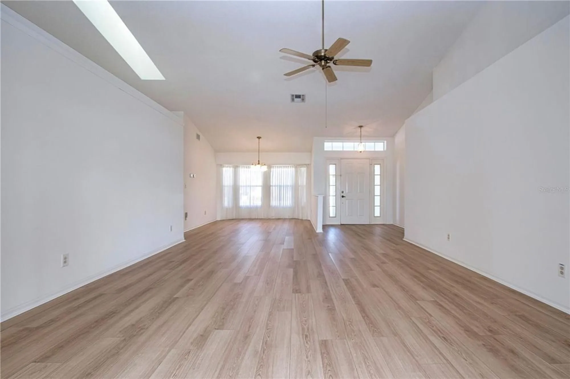 Property Slideshow image 7 of 60 | 2016 new bedford dr, Sun City Center, FL, 33573