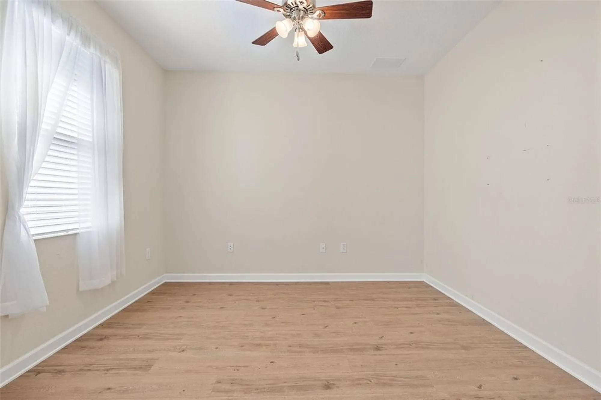 Property Slideshow image 13 of 36 | 3667 plymouth dr, Winter Haven, FL, 33884