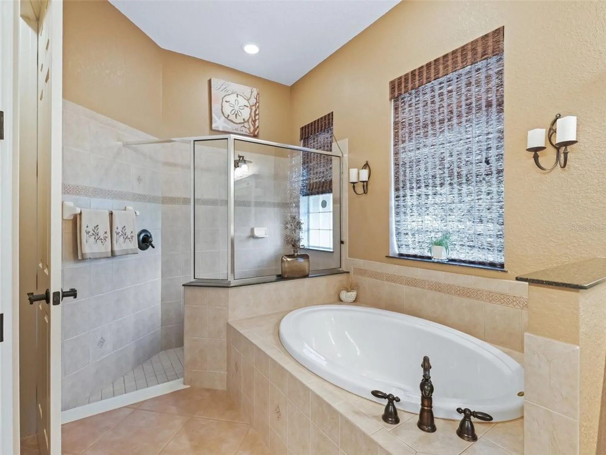 Property Slideshow image 29 of 57 | 5235 island terrace ct, Lady Lake, FL, 32159