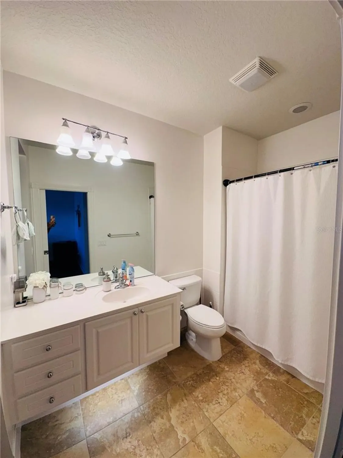 Property Slideshow image 15 of 30 | 11913 nautica dr, Orlando, FL, 32827