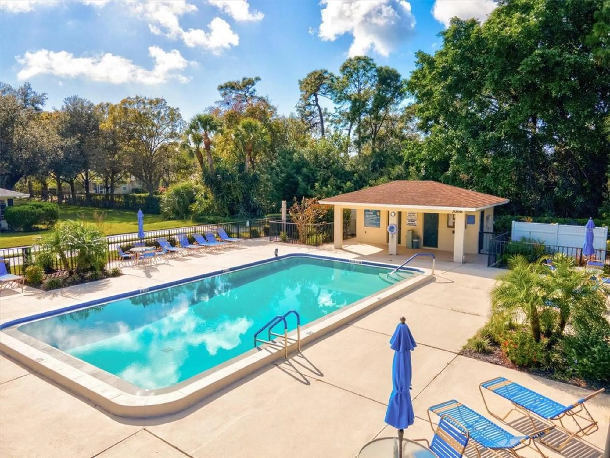 Property Slideshow image 61 of 82 | 7461 w country club dr 408, Sarasota, FL, 34243