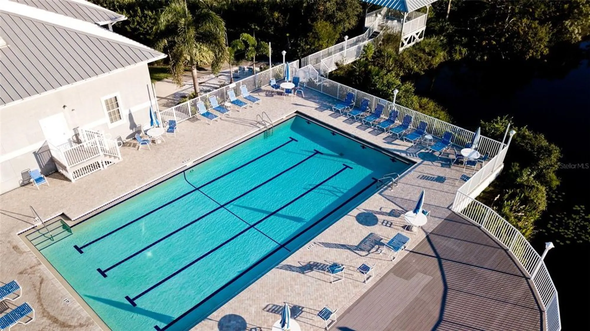 Property Slideshow image 39 of 46 | 512 sanderling cir, Bradenton, FL, 34209