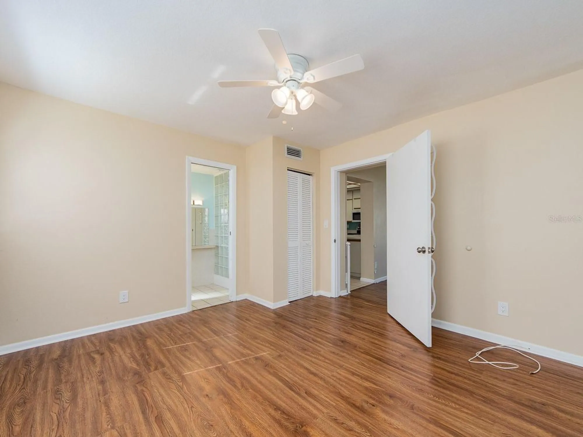 Property Slideshow image 16 of 30 | 9157 140th way, Seminole, FL, 33776