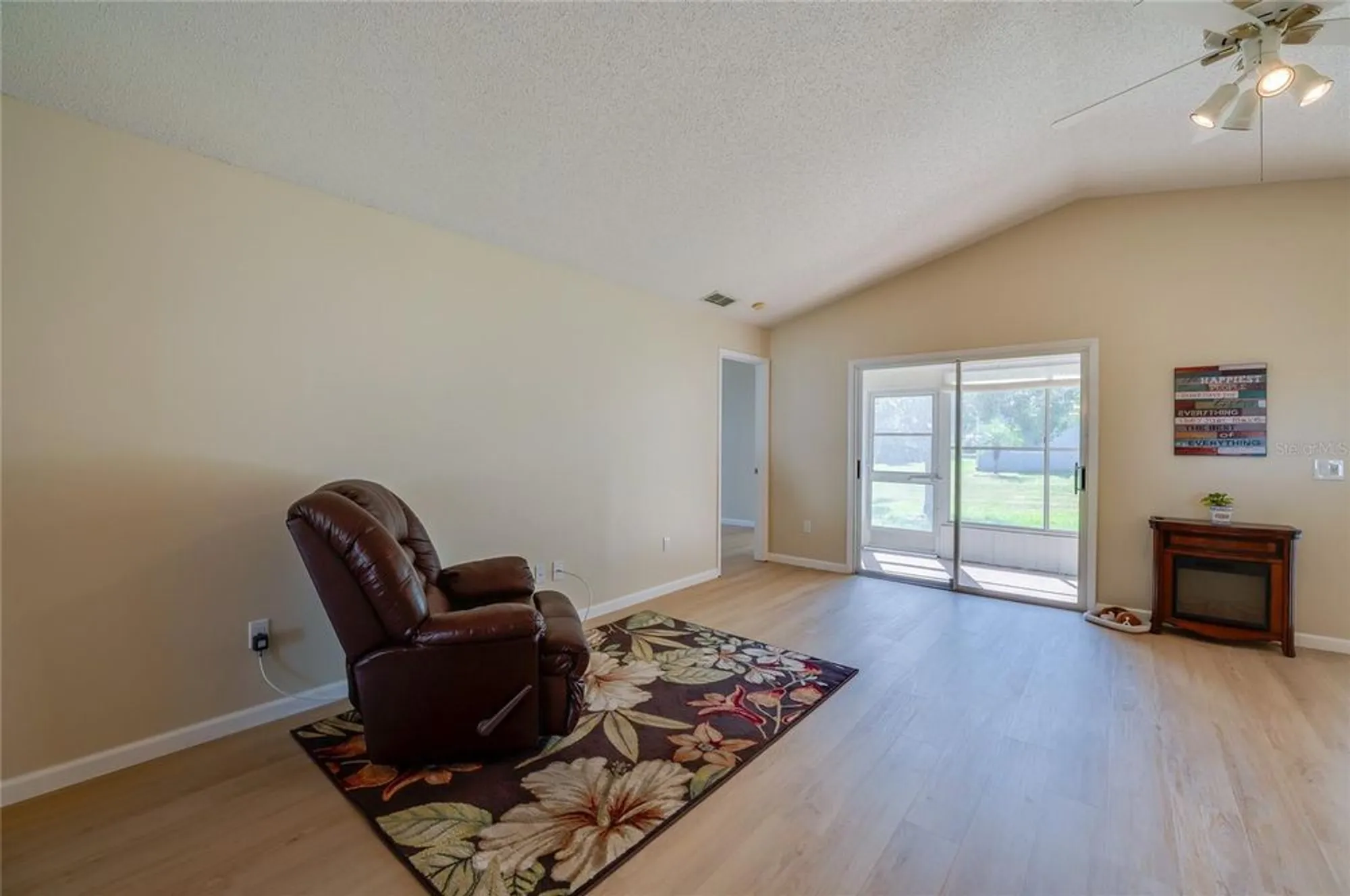 Property Slideshow image 12 of 46 | 128 crooked pine rd, Port Orange, FL, 32128