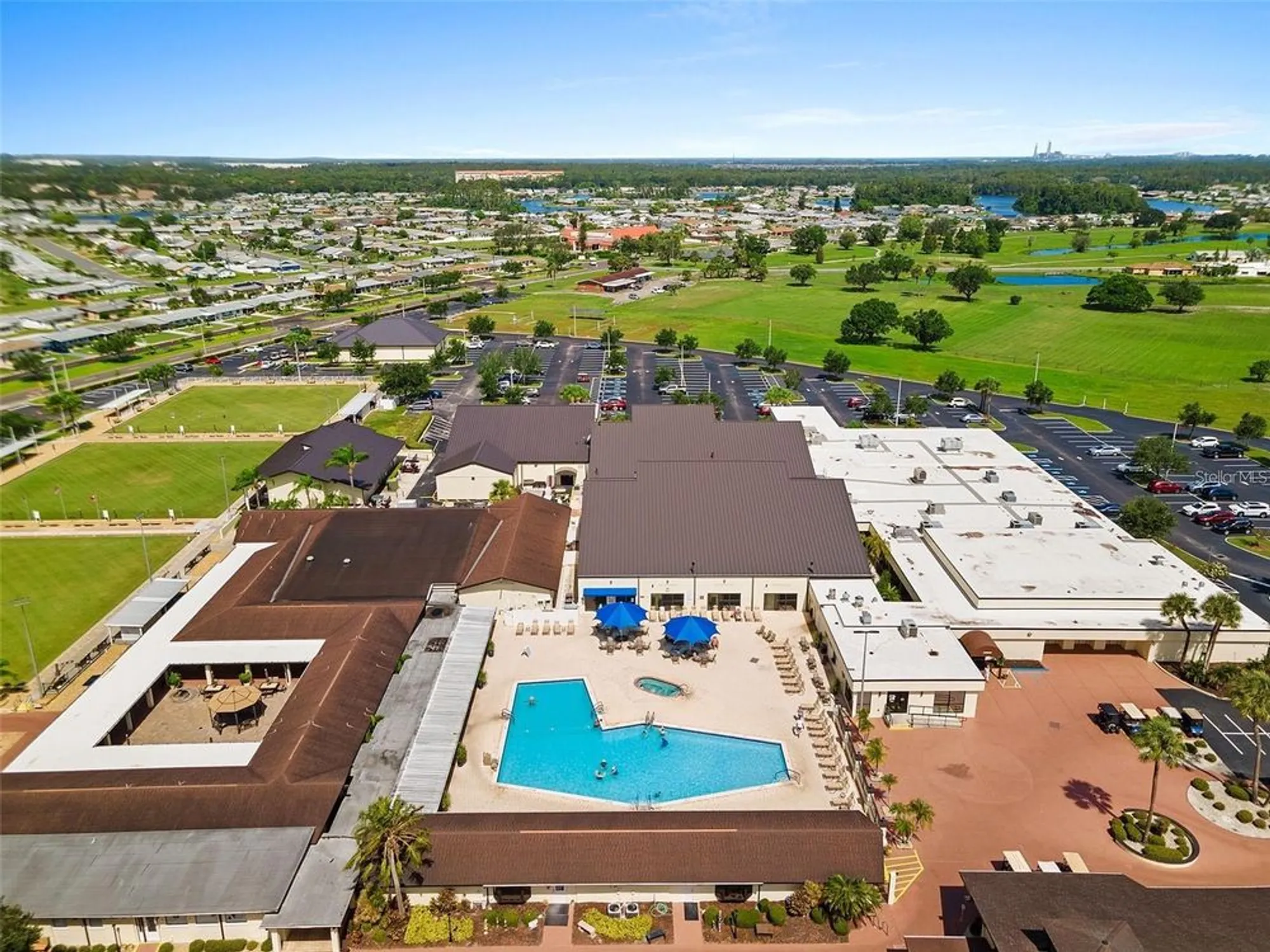 Property Slideshow image 44 of 54 | 1828 e del webb blvd, Sun City Center, FL, 33573