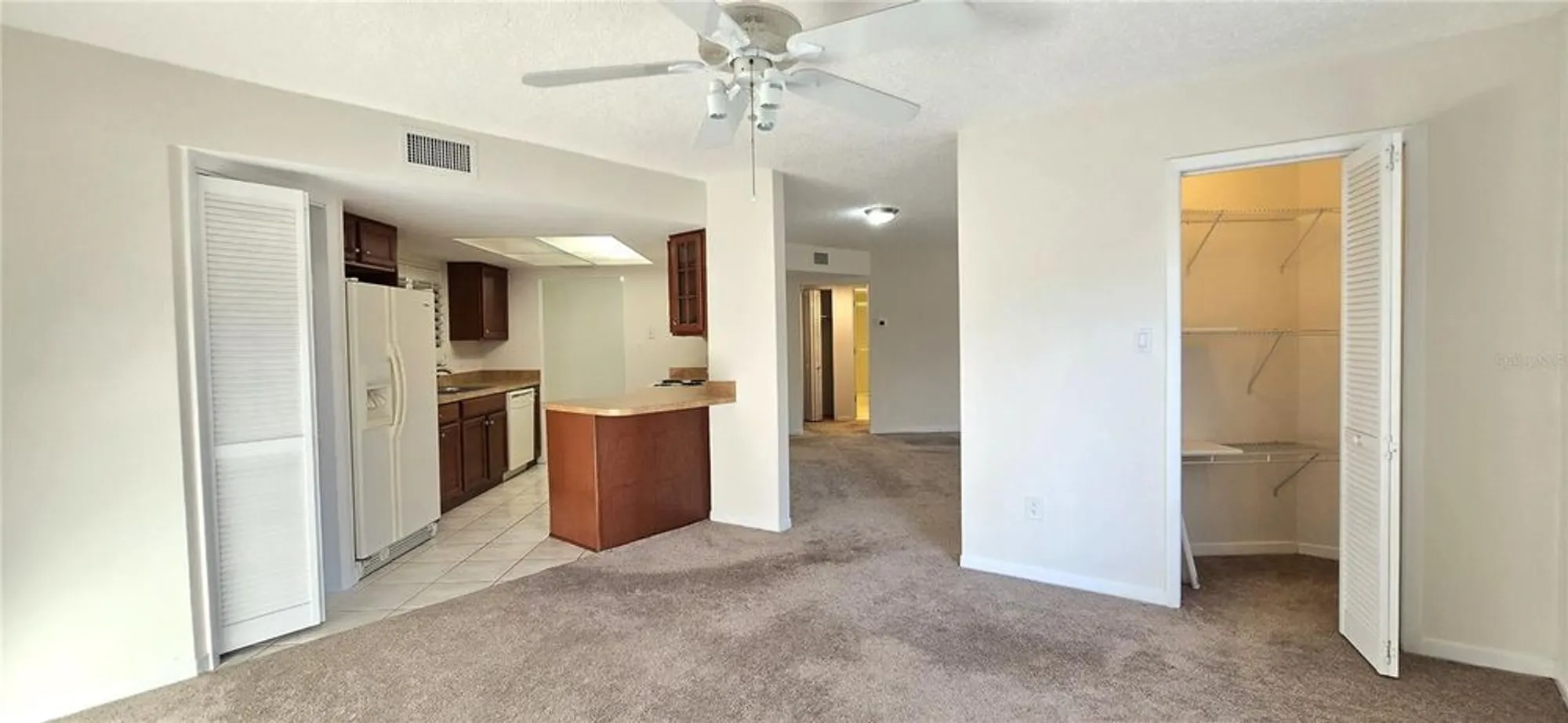 Property Slideshow image 22 of 65 | 3076 eastland blvd 106, Clearwater, FL, 33761